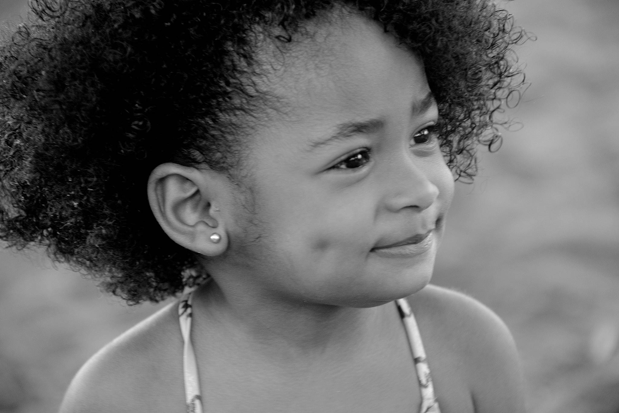 Nora a rejoint le concours — aidez-le/la à gagner de superbes lots ! black, chin, eye, eyebrow, eyelash, face, facial_expression, flash_photography, forehead, hair, head, human, jheri_curl, joy, lip, neck, nose, organ, person, skin