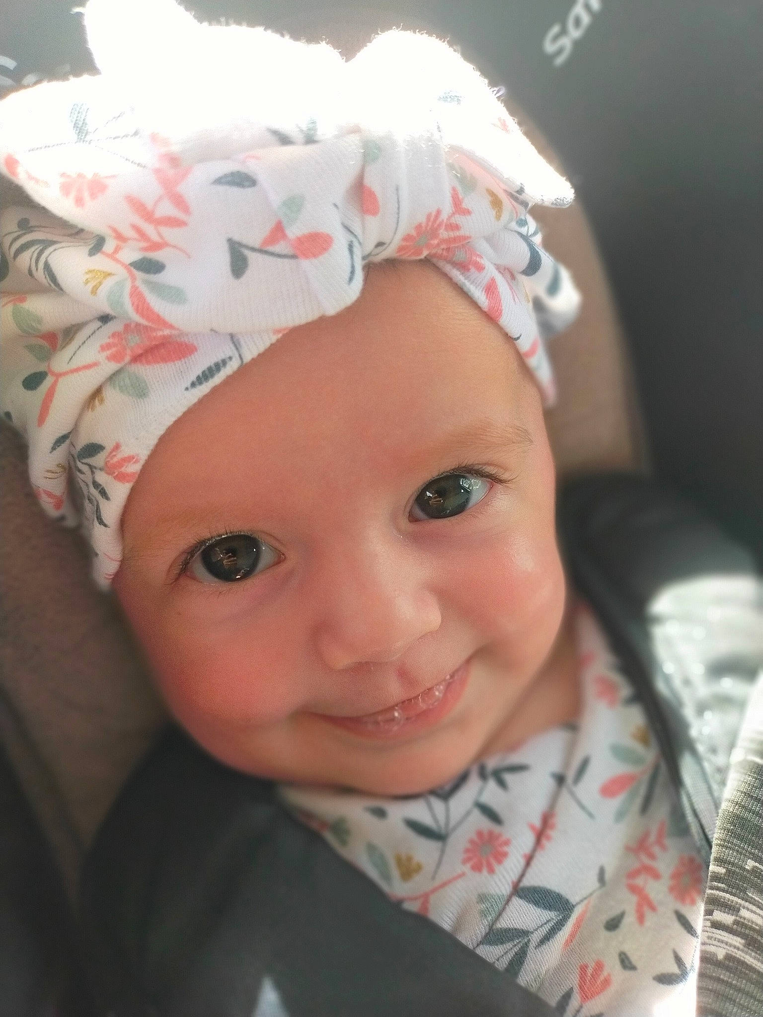 Lyna participe au concours pour gagner de l'argent avec cette photo : baby, cap, cheek, child, dress, eye, eyebrow, eyelash, flash_photography, happy, headband, headgear, headpiece, headwear, iris, joy, lip, nose, person, pink