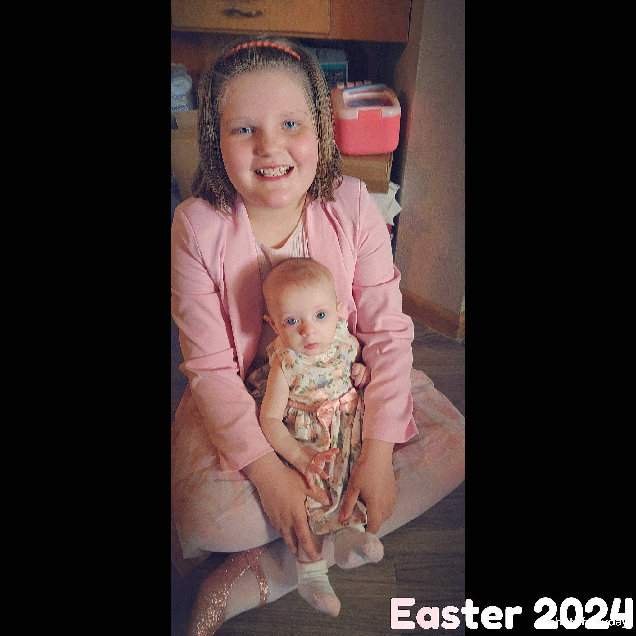 Liliana is registered to the contest to win money with this photo: arm, baby, baby_products, baby_toddler_clothing, cheek, child, comfort, event, flash_photography, fun, gesture, hand, happy, joy, person, photo_caption, sitting, skin, sleeve, smile