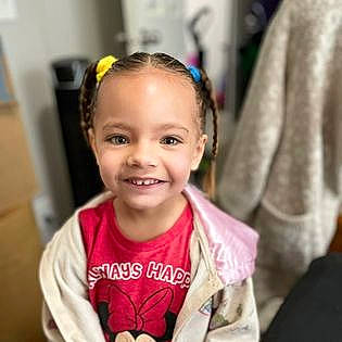 Avah is registered to the contest to win money with this photo: audio_equipment, child, ear, event, eyelash, fashion_accessory, fun, fur, hair, hair_tie, happy, iris, jewellery, joy, outerwear, person, room, sleeve, smile, t_shirt