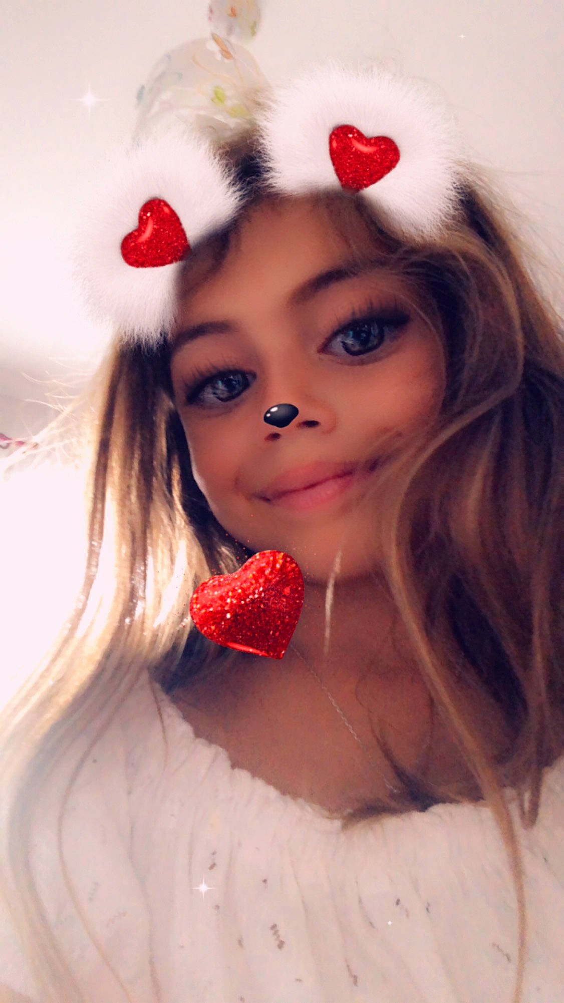 Paloma a rejoint le concours — aidez-le/la à gagner de superbes lots ! beauty, black_hair, chin, doll, dress, eyebrow, eyelash, fashion_model, fawn, flash_photography, joy, lip, lipstick, makeover, person, petal, plant, red, red_hair, skin