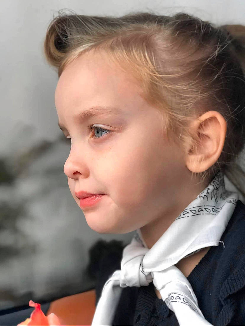 Chloé joined the competition — help win amazing prizes! blond, brown_hair, cheek, chin, ear, eyebrow, eyelash, forehead, hairstyle, head, jaw, lip, makeover, nose, person, portrait, portrait_photography, style, throat