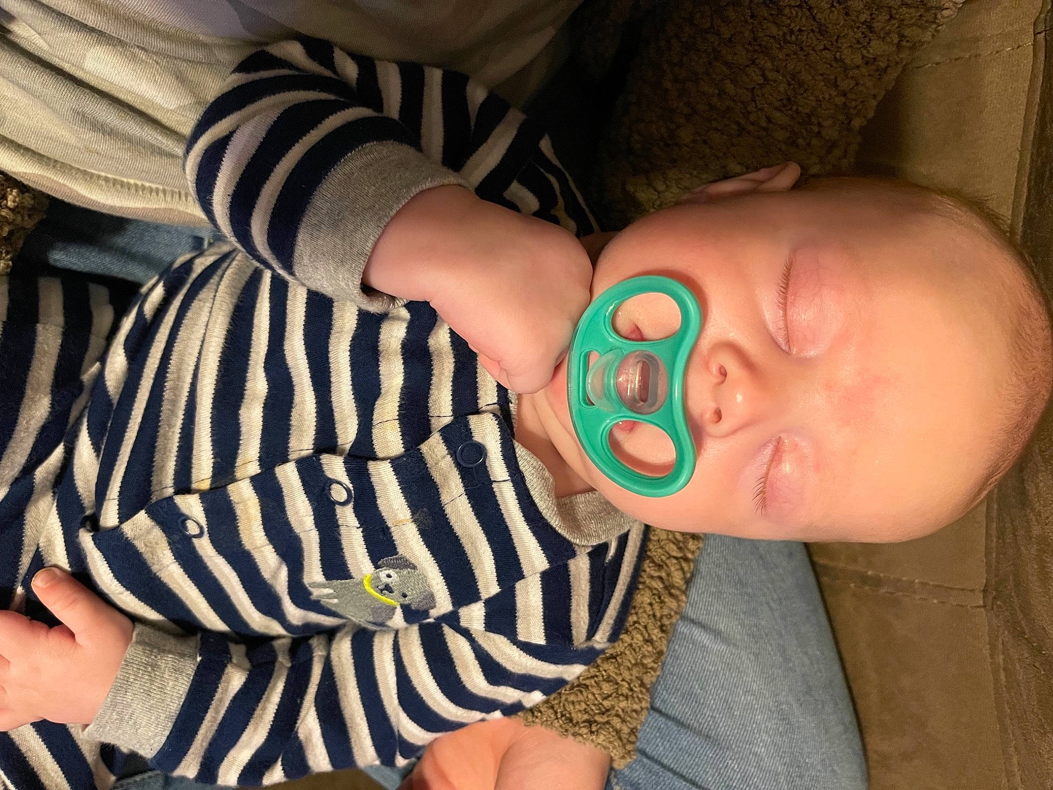 Kase is registered to the contest to win money with this photo: baby_toddler_clothing, black_hair, cheek, comfort, cool, elbow, eyelash, finger, jaw, joint, mouth, nail, neck, nose, person, skin, sleeve, thigh, thumb, toddler