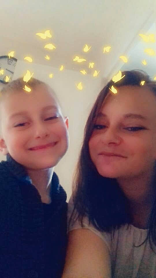 Killyan participe au concours pour gagner de l'argent avec cette photo : cheek, child, chin, day, emotion, eye, eyebrow, face, forehead, fun, girl, hair, head, human_hair_color, joy, nose, person, selfie, skin, smile