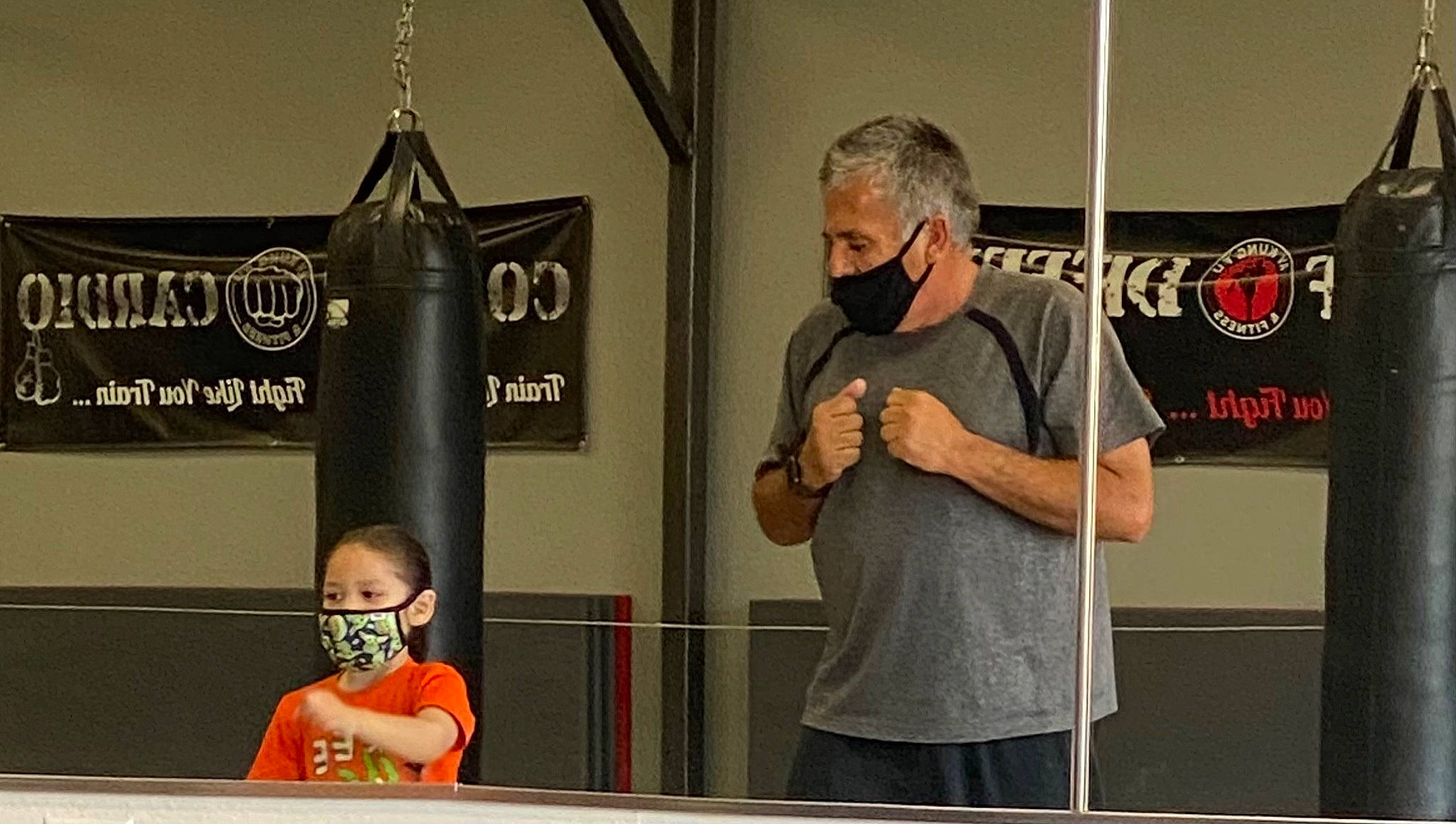 Nico is registered to the contest to win money with this photo: advertising, arm, audio_equipment, banner, brand, elbow, entertainment, event, eyewear, font, joint, logo, metal, microphone, muscle, music, person, physical_fitness, room, stage_equipment