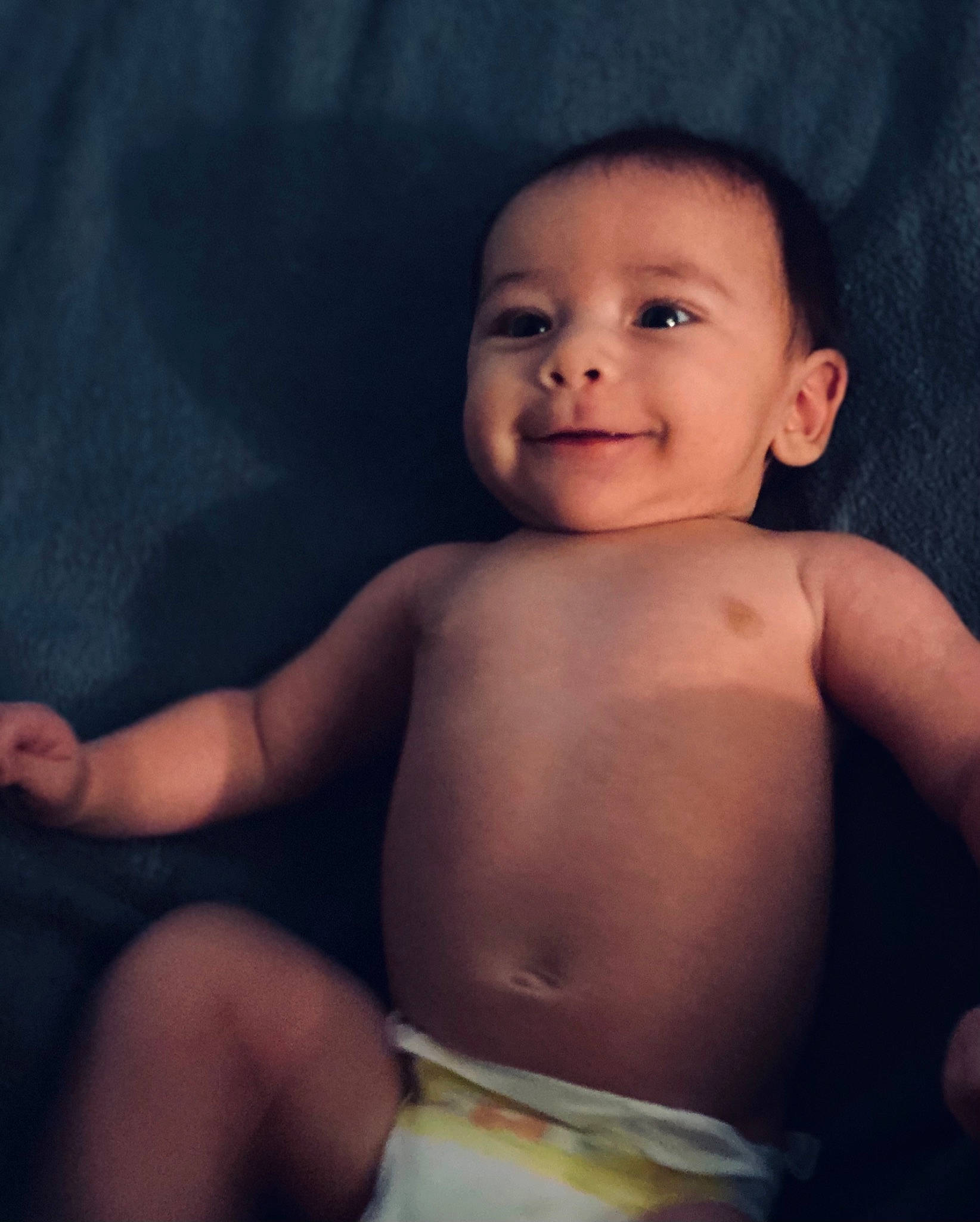 Nero is registered to the contest to win money with this photo: arm, cheek, eye, eyebrow, face, flash_photography, forehead, happy, human_body, iris, jaw, joy, lip, mouth, muscle, neck, nose, person, shoulder, skin