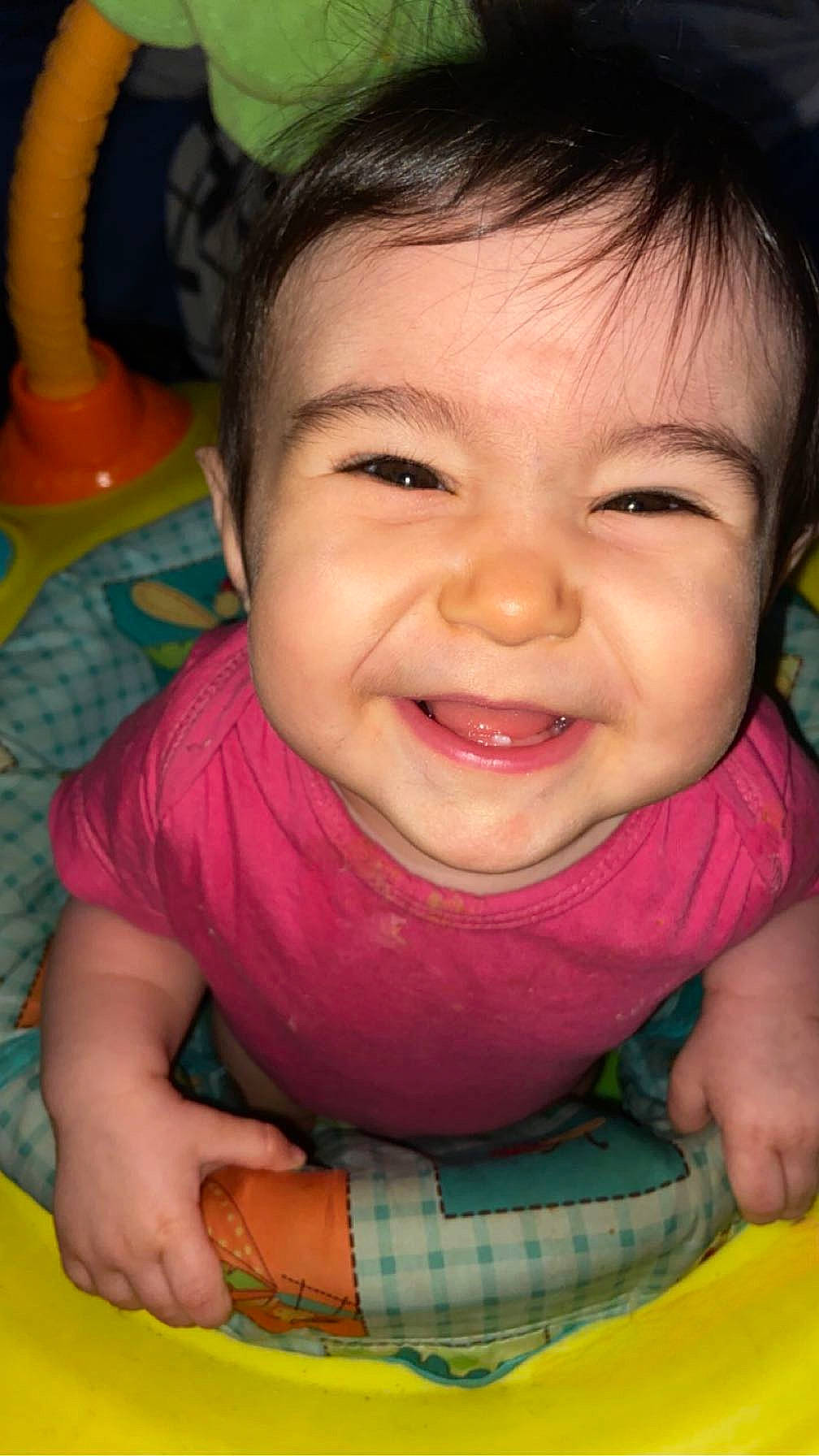 Elvira participe au concours pour gagner de l'argent avec cette photo : baby_toddler_clothing, cheek, chin, eye, eyebrow, eyelash, finger, gesture, happy, iris, joy, lip, mouth, nose, person, pink, product, skin, smile, toddler