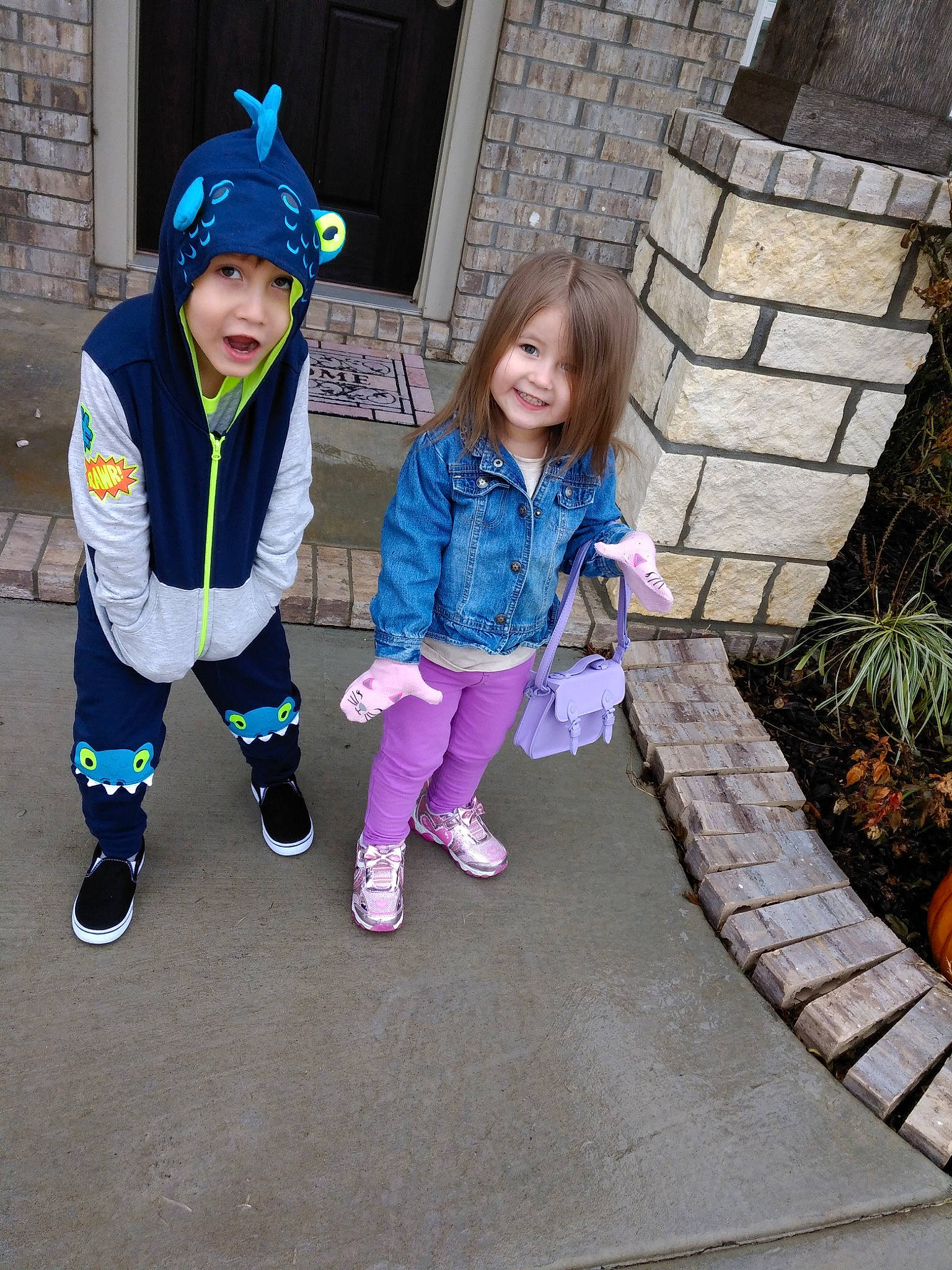 Nari joined the competition — help win amazing prizes! child, costume, electric_blue, family, fun, headwear, jacket, joy, leg, outerwear, people, person, plant, play, purple, toddler, vacation, winter