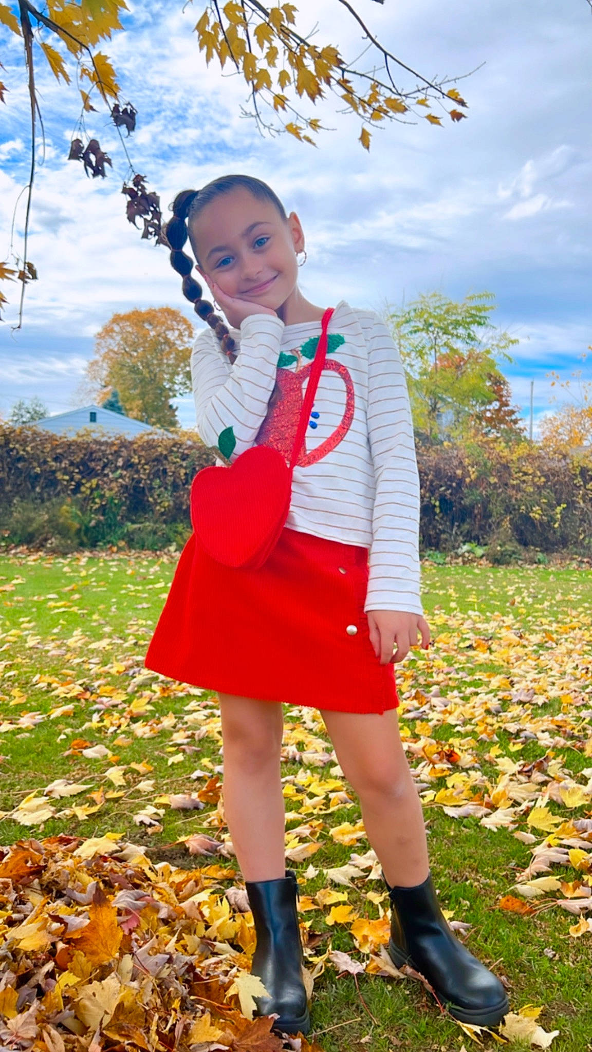 Layla is registered to the contest to win money with this photo: botany, cloud, electric_blue, formal_wear, grass, happy, human_leg, joy, knee, leisure, pattern, people_in_nature, person, plant, sky, smile, thigh, tie, toddler, trunk