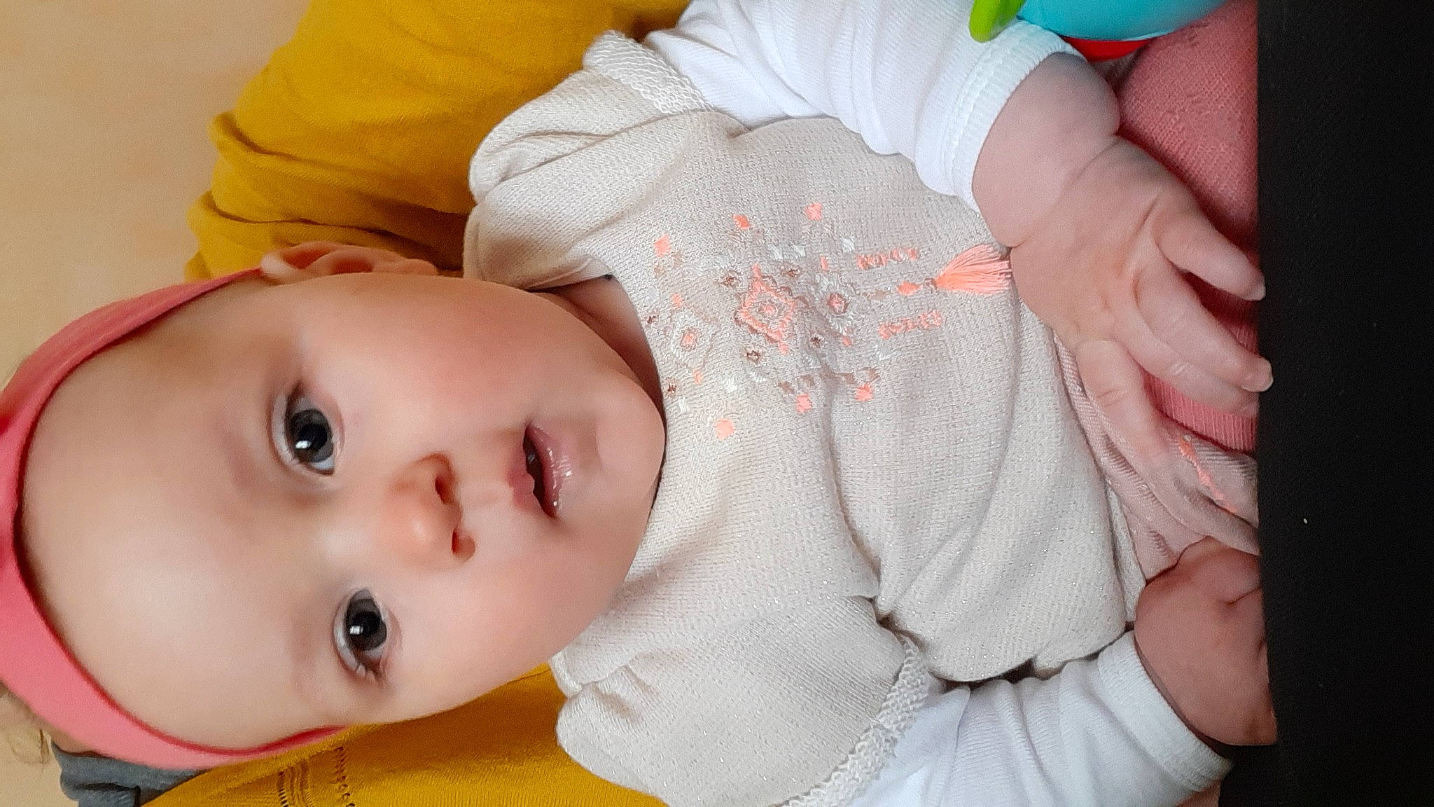 Gwendoline a rejoint le concours — aidez-le/la à gagner de superbes lots ! baby, cheek, child, eye, lip, mouth, nose, person, skin, toddler