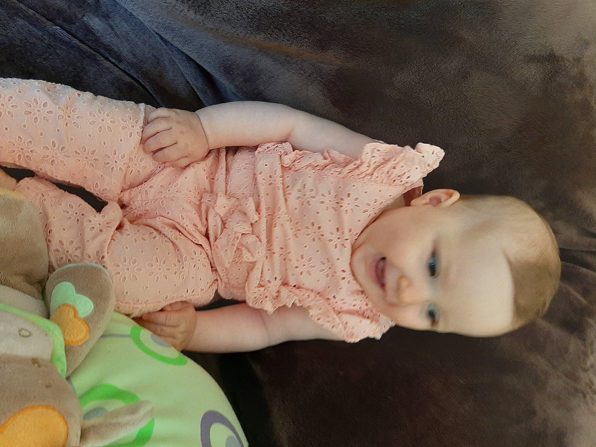 Gwendoline a rejoint le concours — aidez-le/la à gagner de superbes lots ! baby, cheek, child, eye, nap, person, pink, product, skin, sleep, toddler