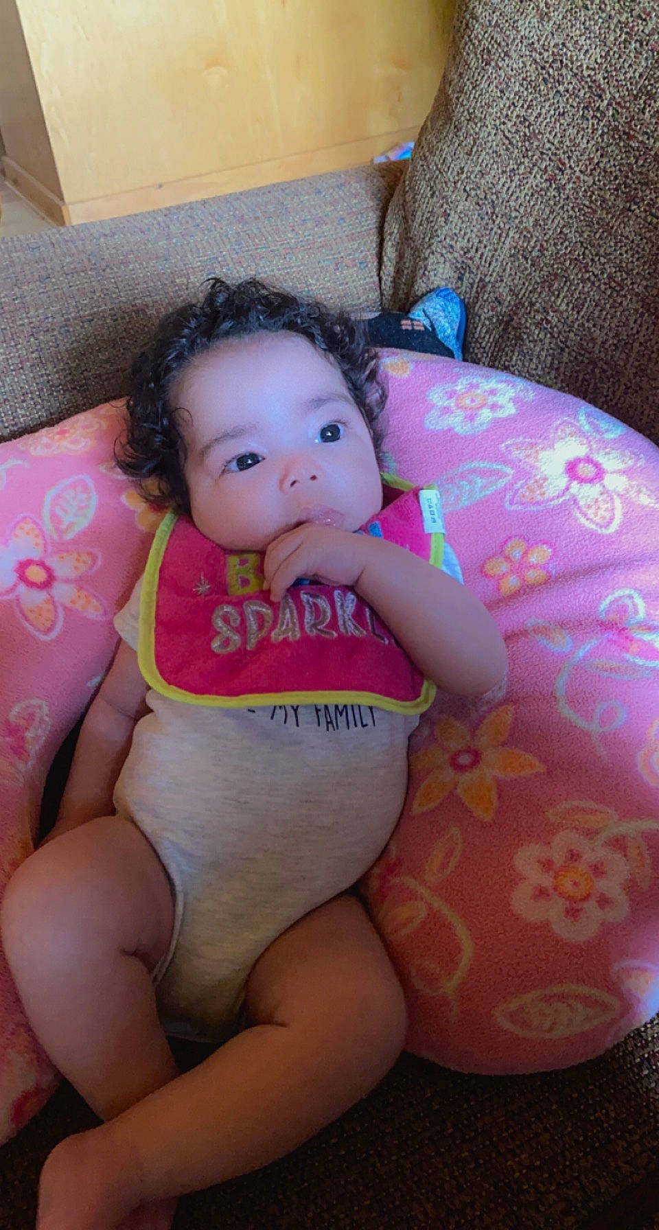 Journi is registered to the contest to win money with this photo: baby, baby_toddler_clothing, cheek, comfort, eye, finger, hair, human_body, joint, knee, leg, lip, mammal, mouth, neck, person, pink, skin, stomach, thigh