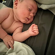 Sohan participe au concours pour gagner de l'argent avec cette photo : baby, bed, blanket, child, comfort, cozy, cute, fist, indoors, infant, nap, peaceful, person, portrait, relaxation, rest, skin, sleeping, soft, young