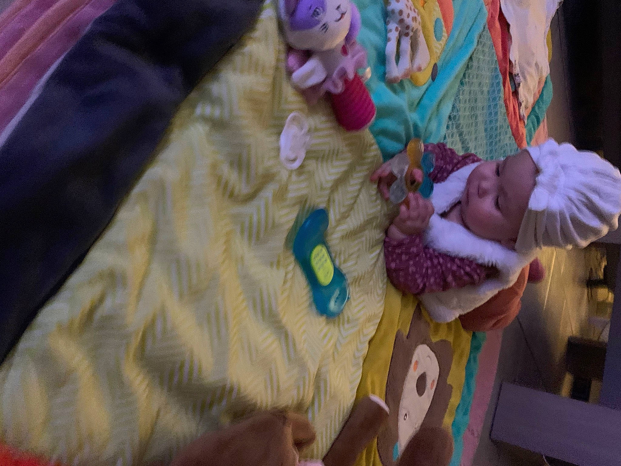 Miléna participe au concours pour gagner de l'argent avec cette photo : art, baby, baby_products, baby_toddler_clothing, child, comfort, craft, fun, headwear, linens, magenta, pattern, person, purple, room, stuffed_toy, textile, toddler, tree, violet