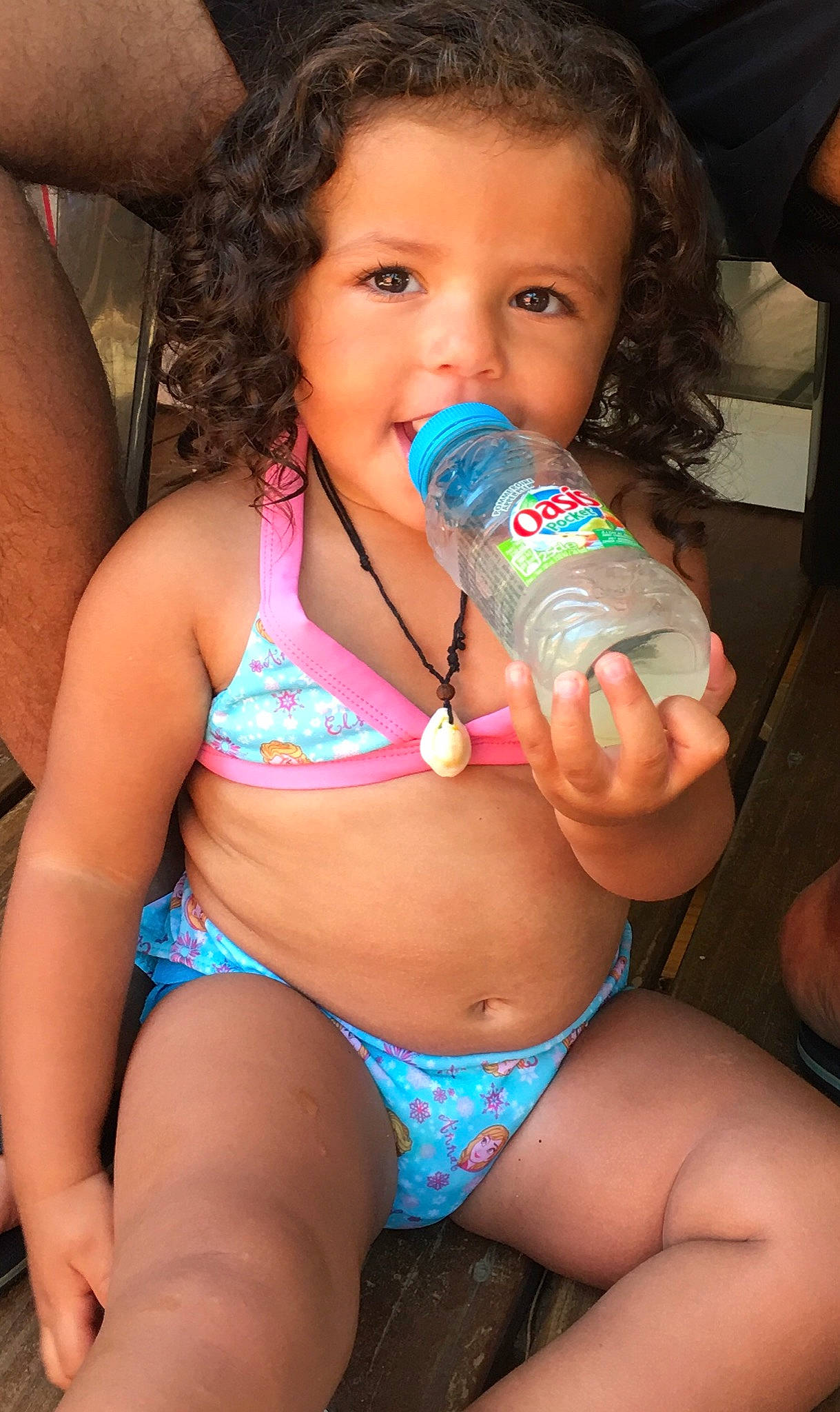 Lyna participe au concours pour gagner de l'argent avec cette photo : abdomen, bikini, child, finger, joy, leg, navel, person, swimwear, thigh, undergarment