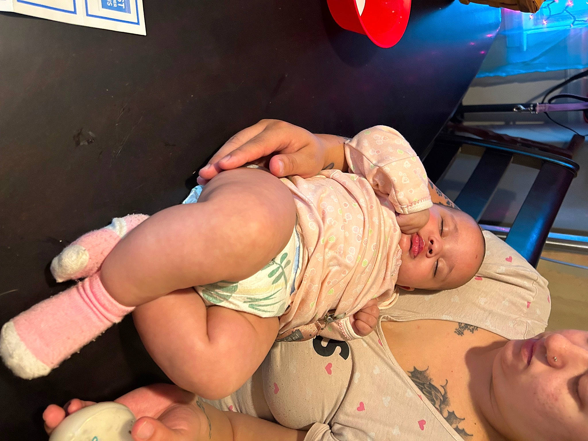 Marlee is registered to the contest to win money with this photo: abdomen, brassiere, chest, comfort, elbow, finger, gesture, glasses, hat, human_body, human_leg, joint, knee, mouth, muscle, navel, person, shorts, stomach, thigh