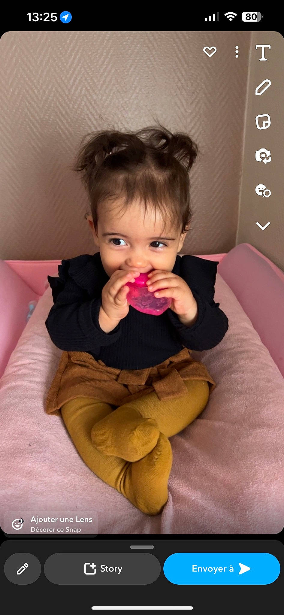 Anaya participe au concours pour gagner de l'argent avec cette photo : arm, baby_toddler_clothing, cheek, comfort, eyelash, finger, flooring, gesture, hair, hairstyle, head, human_body, iris, lip, mouth, neck, nose, person, pink, skin