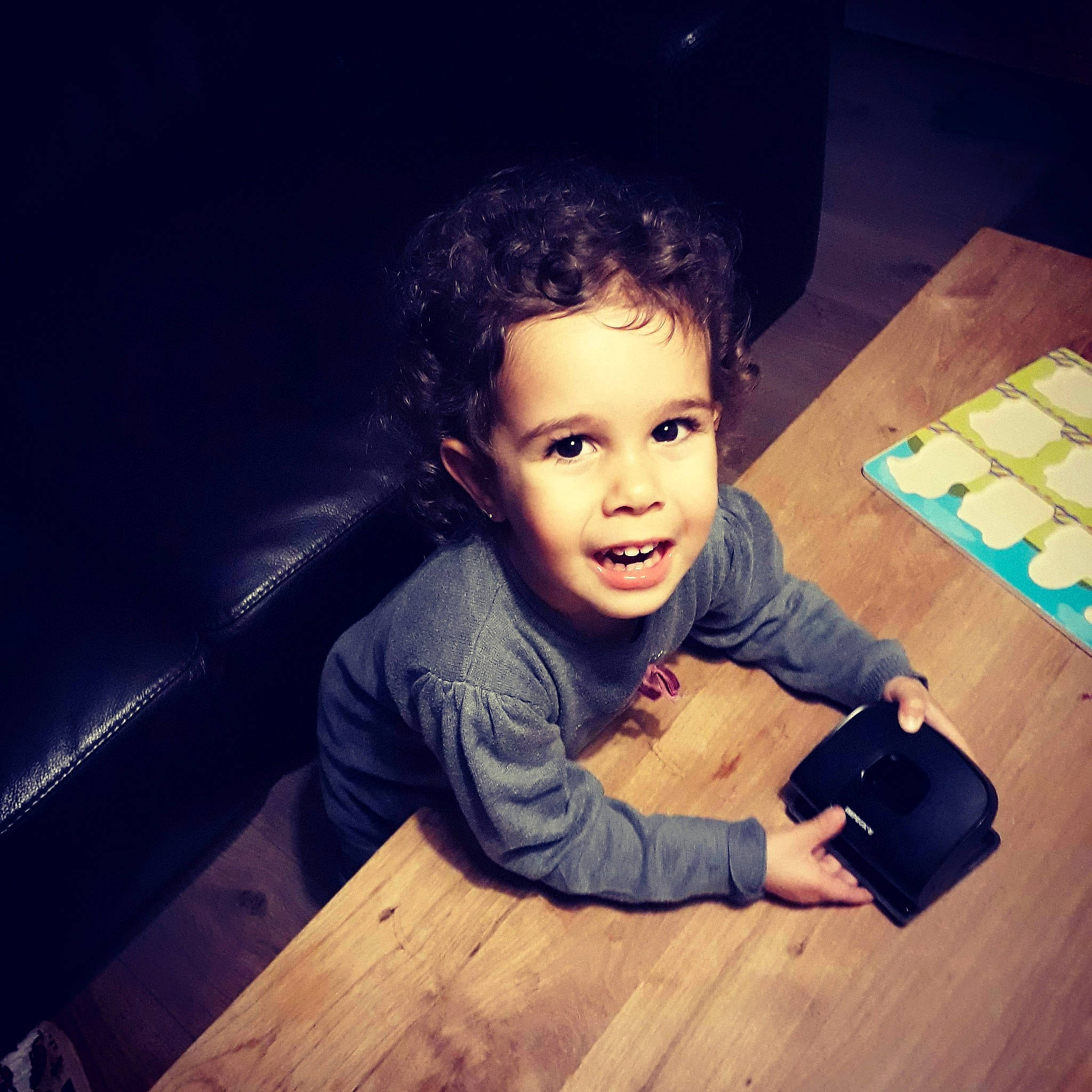 Aleyna participe au concours pour gagner de l'argent avec cette photo : child, cool, fun, girl, happiness, human, person, photography, portrait_photography, sitting, smile, toddler