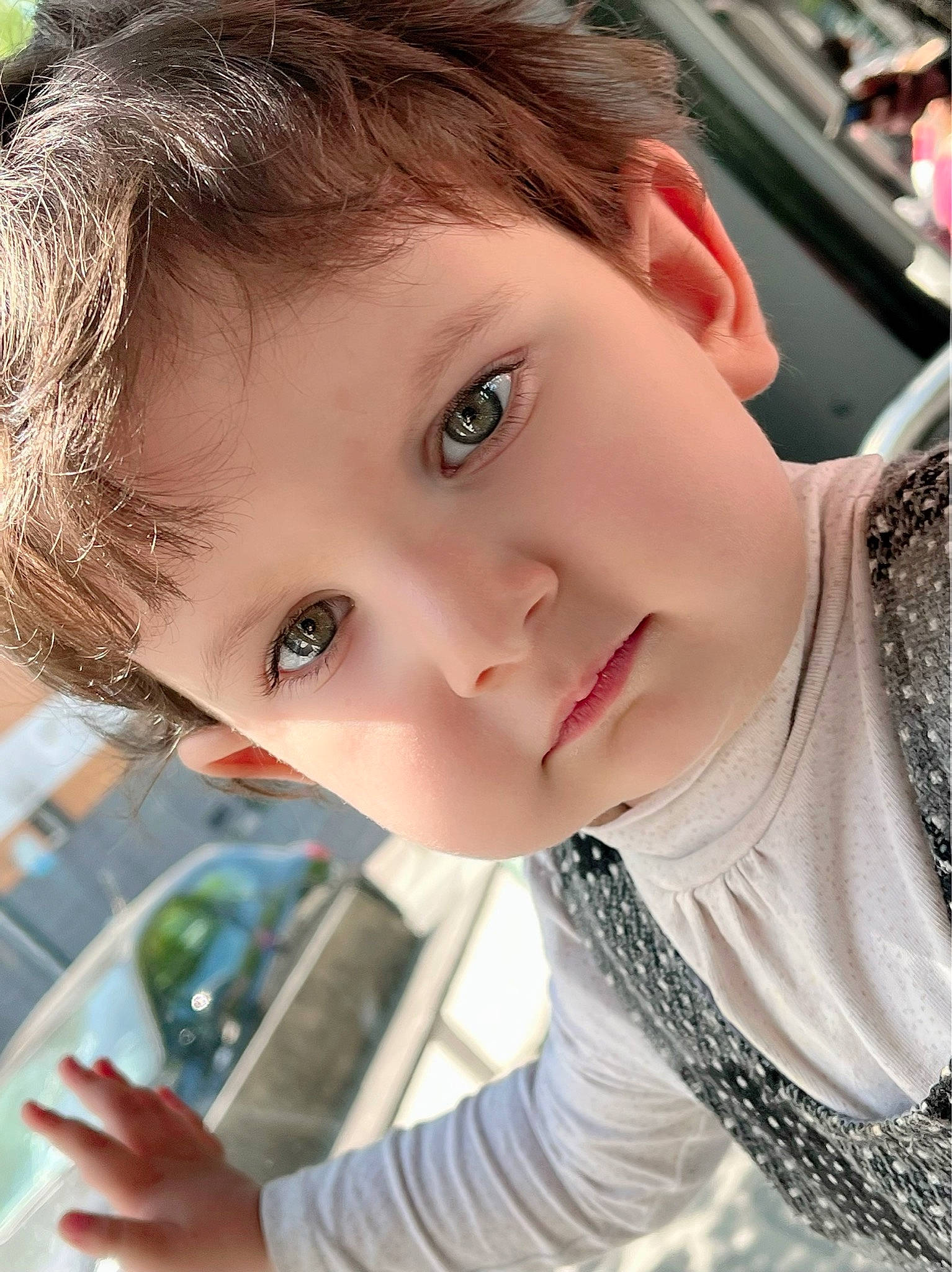 Hafsa participe au concours pour gagner de l'argent avec cette photo : cheek, chin, eyebrow, eyelash, facial_expression, forehead, hairstyle, human, iris, jaw, lip, mouth, neck, nose, organ, person, photograph, skin, sleeve, smile