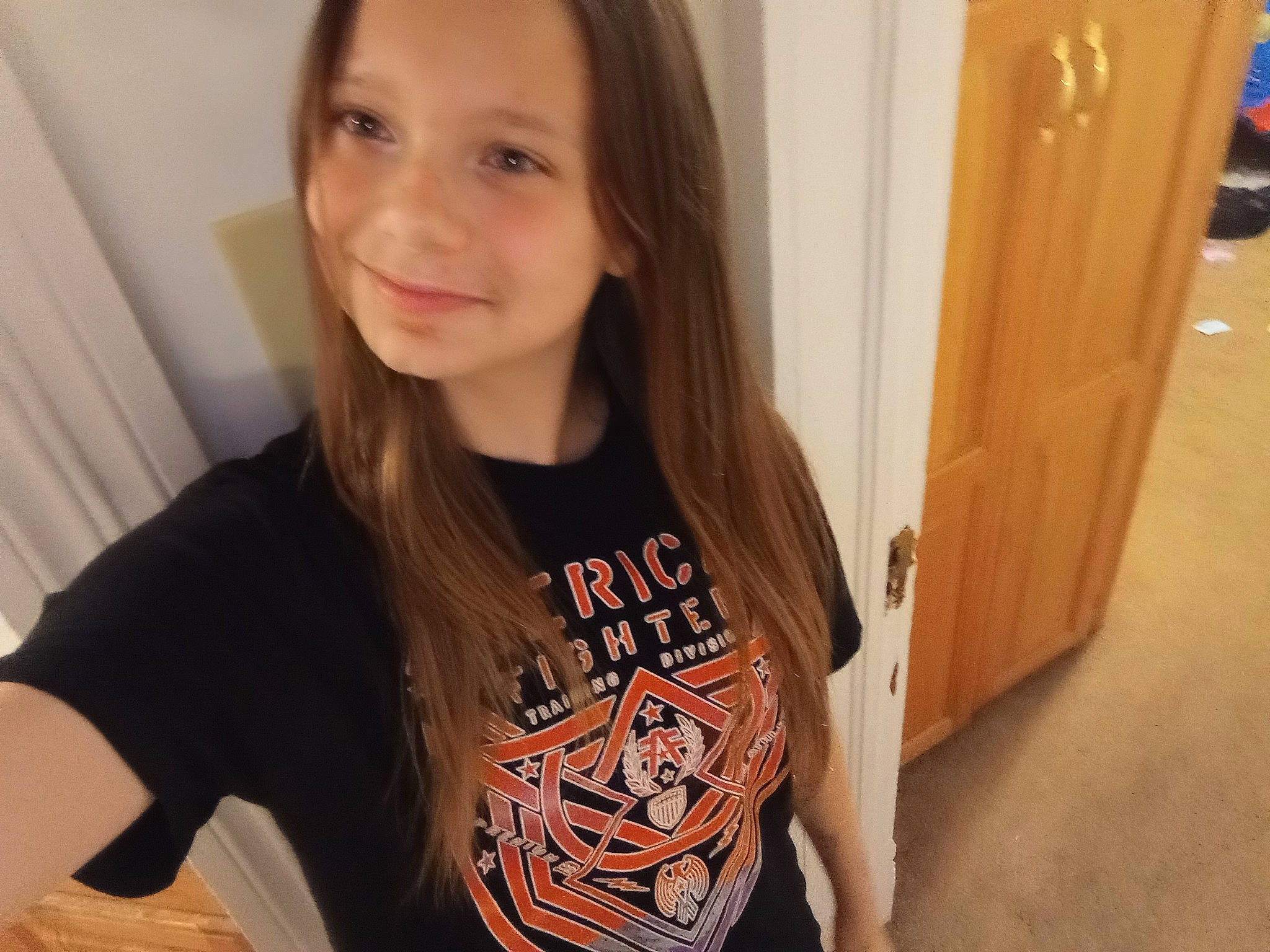 Abbygal is registered to the contest to win money with this photo: bangs, black_hair, elbow, eye, eyelash, eyewear, fun, happy, human_leg, joy, layered_hair, long_hair, neck, nose, person, skin, sleeve, smile, t_shirt, thigh