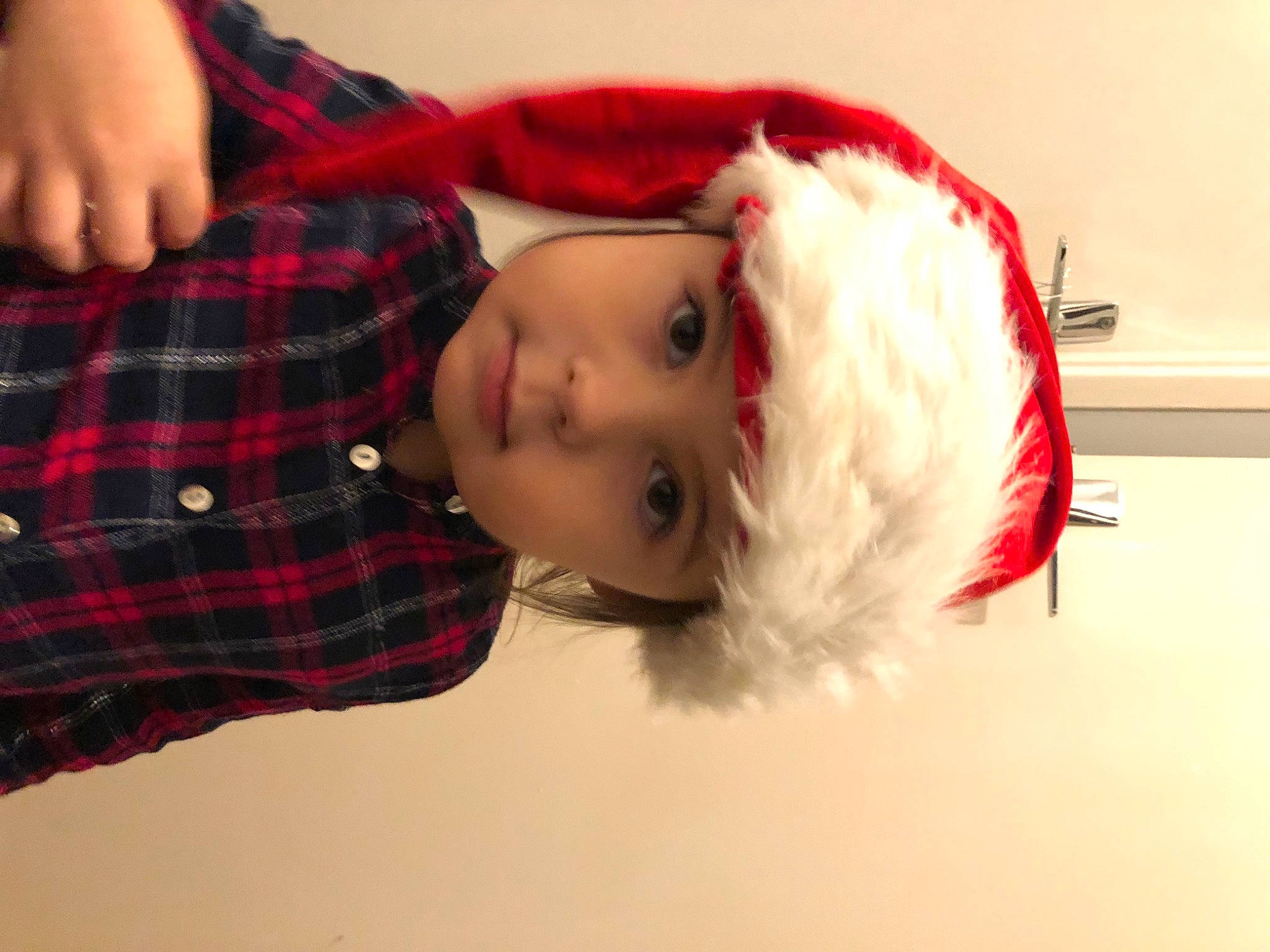 Ilona participe au concours pour gagner de l'argent avec cette photo : baby, carmine, child, chin, collar, event, eye, eyelash, fashion_design, fur, happy, hat, headwear, lip, pattern, person, plaid, sleeve, tartan, toddler