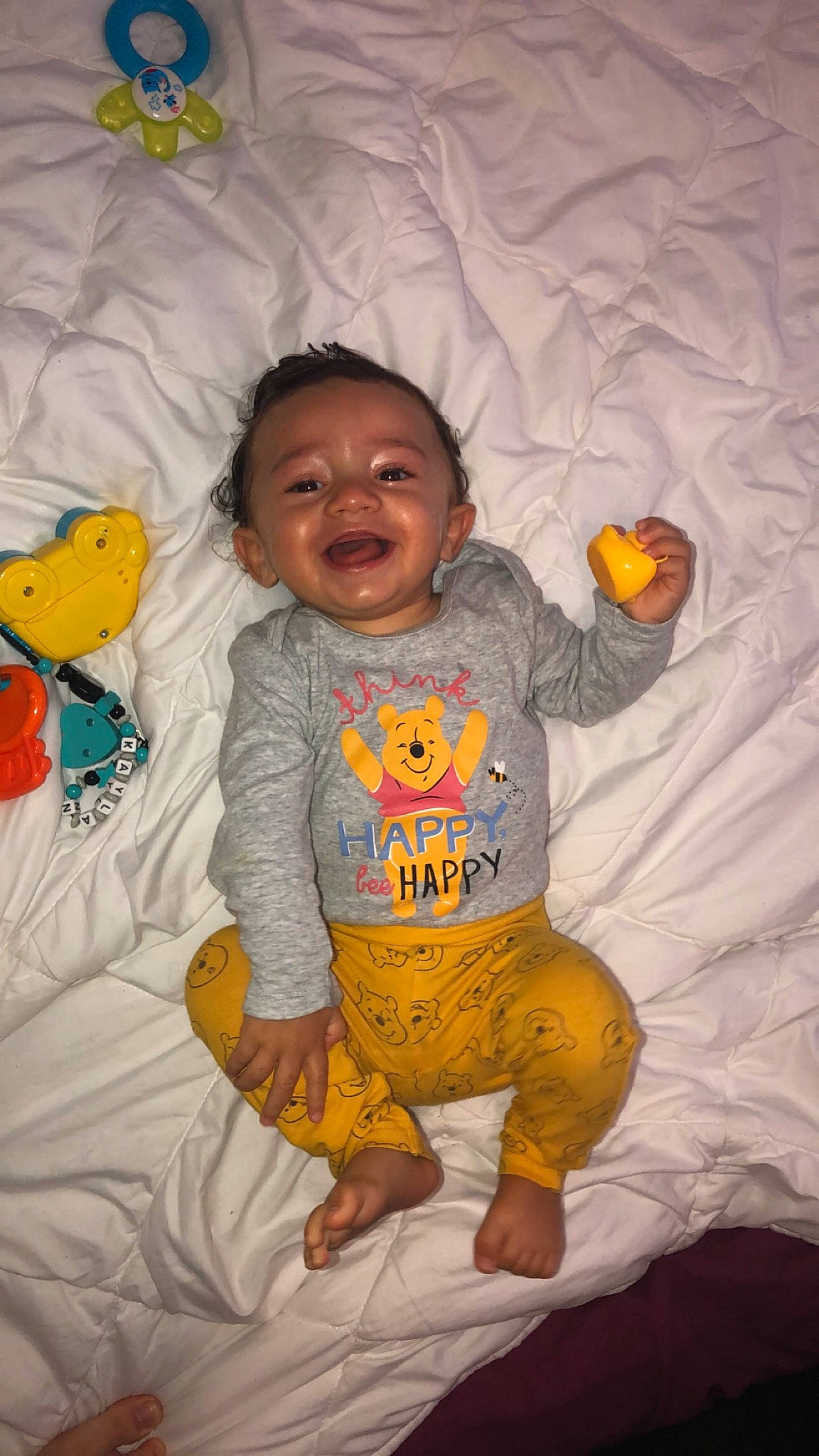 Kaylan a rejoint le concours — aidez-le/la à gagner de superbes lots ! baby, baby_toddler_clothing, cheek, eye, face, facial_expression, finger, happy, head, mammal, nose, orange, person, skin, sleeve, smile, t_shirt, textile, toddler, vertebrate