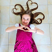Enora participe au concours pour gagner de l'argent avec cette photo :