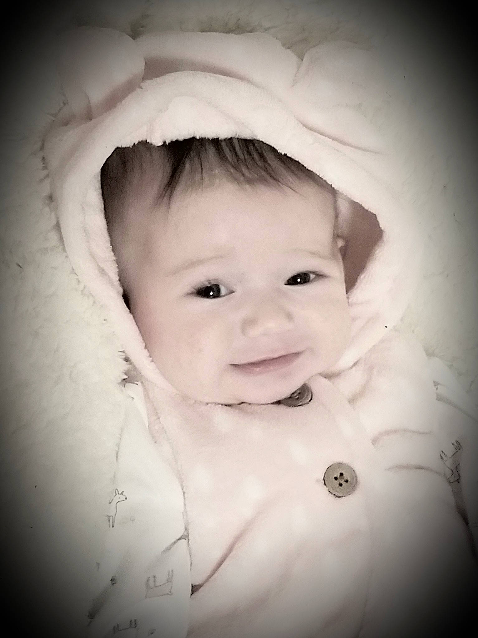 Caitlyn is registered to the contest to win money with this photo: baby, black, black_and_white, cheek, child, chin, eye, face, facial_expression, head, lip, monochrome, monochrome_photography, nose, person, photograph, photography, portrait, skin, toddler