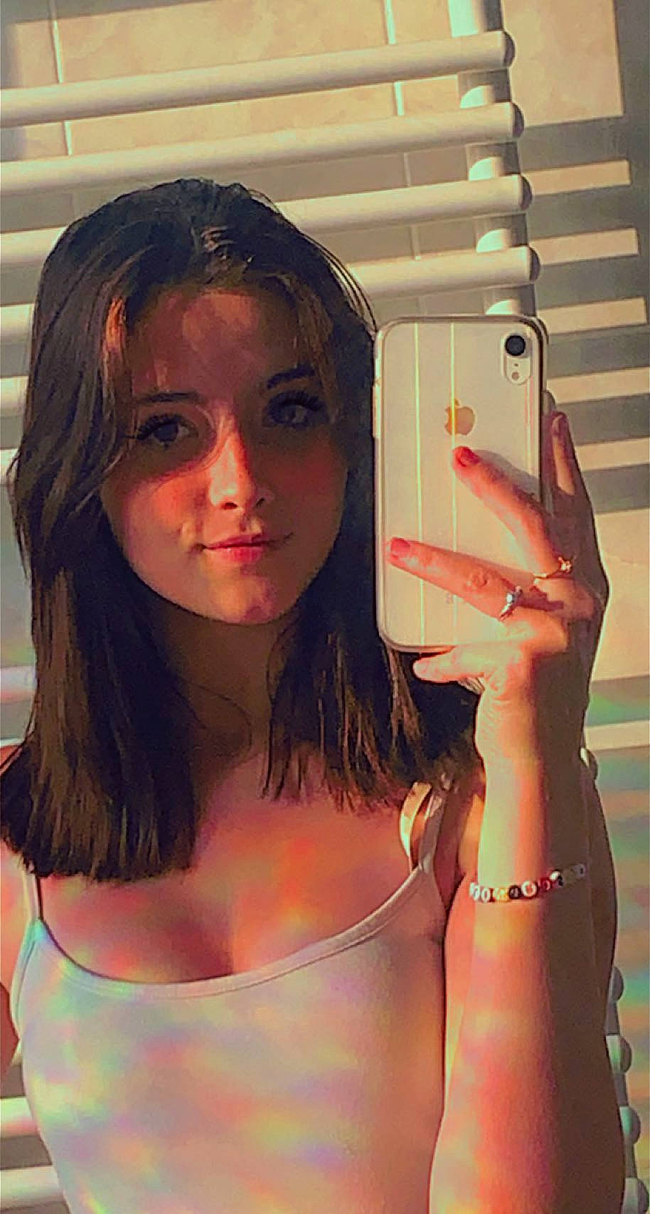 Angelina-rose a rejoint le concours — aidez-le/la à gagner de superbes lots ! black_hair, chest, cool, eyebrow, eyelash, eyewear, finger, flash_photography, gesture, hairstyle, hand, human_body, lingerie_top, lip, mouth, muscle, neck, person, shoulder, skin