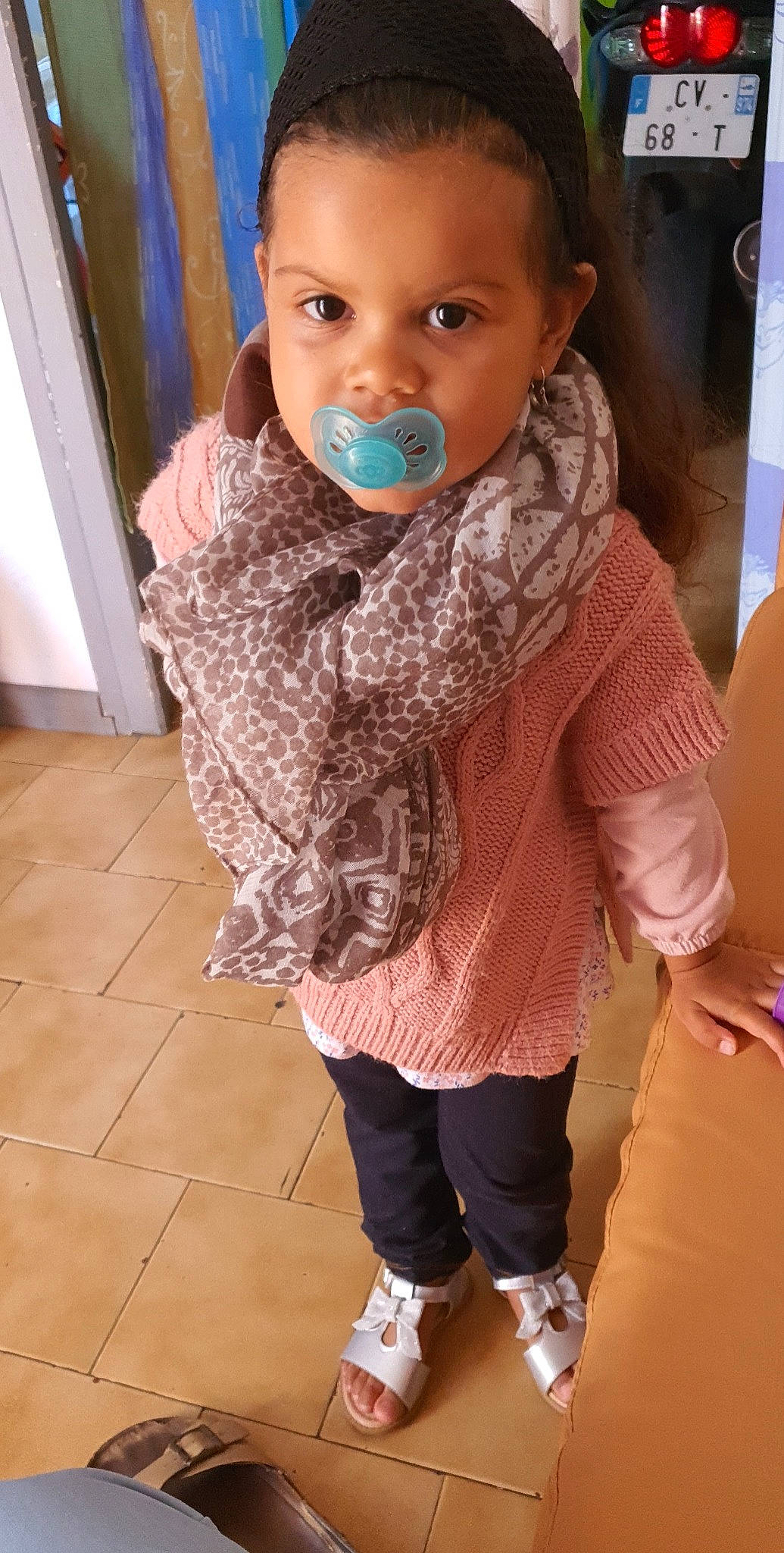 Luna participe au concours pour gagner de l'argent avec cette photo : baby, baby_toddler_clothing, cheek, child, cool, eyelash, fashion_accessory, flooring, fun, happy, head, iris, lip, mouth, neck, nose, person, skin, sleeve, thumb