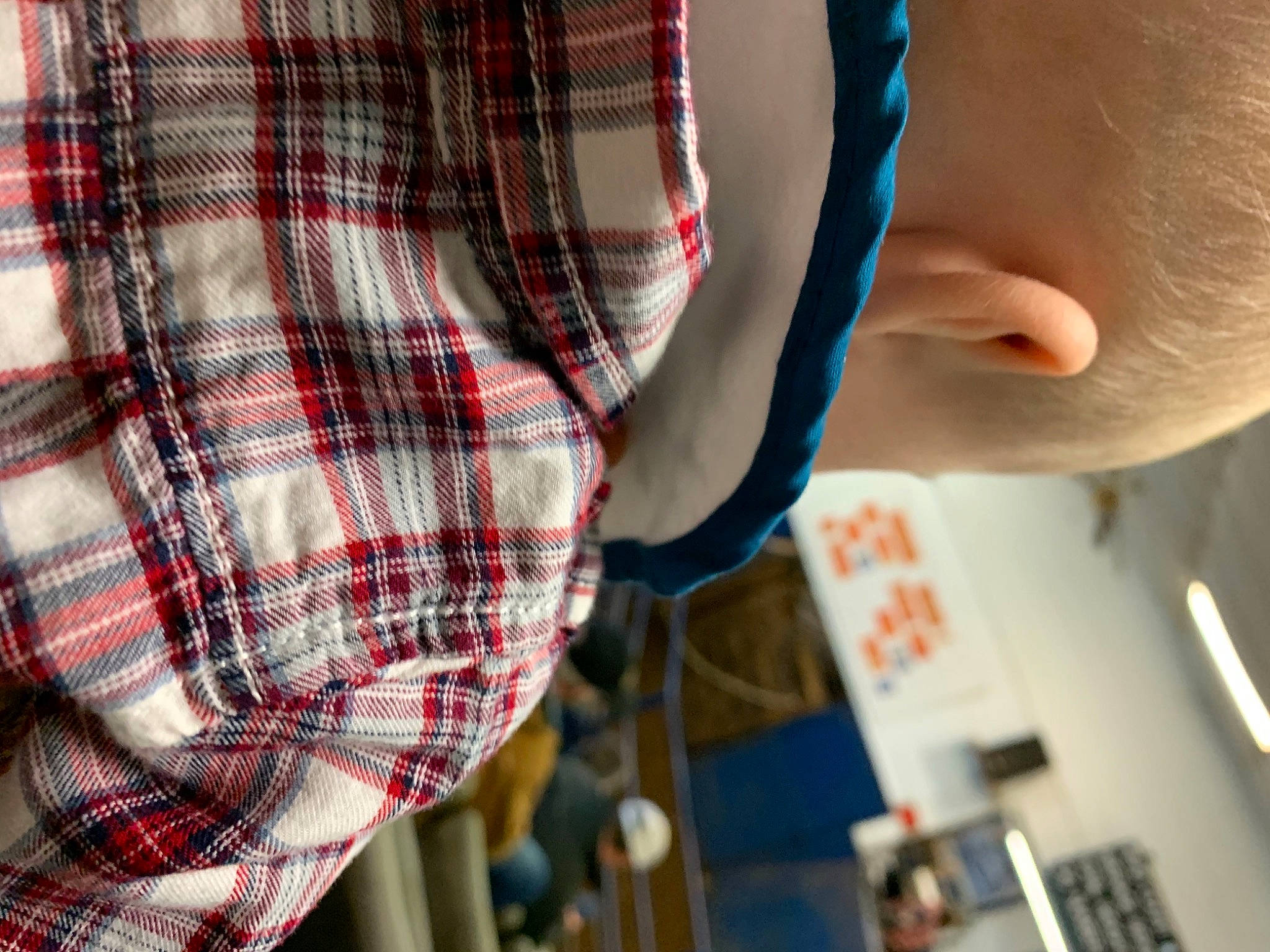 Wilder is registered to the contest to win money with this photo: beard, collar, dress_shirt, elbow, electric_blue, eyelash, eyewear, fashion_accessory, gesture, joint, neck, pattern, plaid, sleeve, street_fashion, t_shirt, tartan, textile, waist, wrist