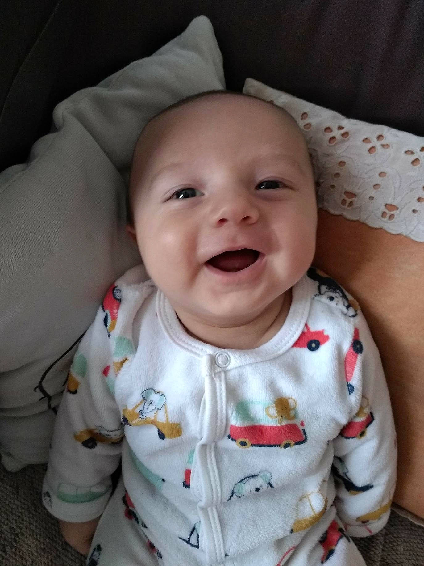 Nevenn a rejoint le concours — aidez-le/la à gagner de superbes lots ! baby, baby_toddler_clothing, cheek, chin, clothing, eye, eyebrow, face, head, human_body, lip, mouth, neck, nose, organ, person, product, skin, smile, textile