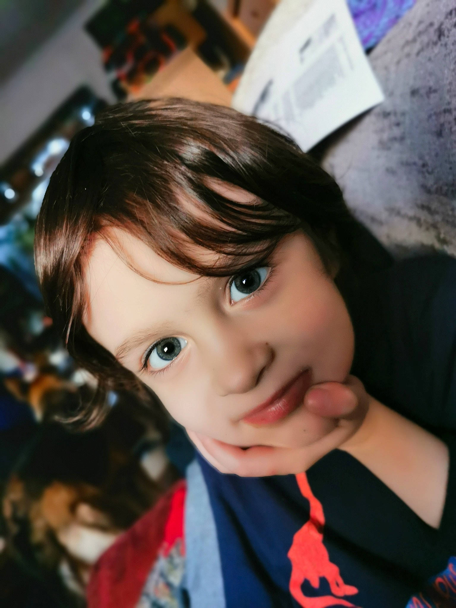 Malonn participe au concours pour gagner de l'argent avec cette photo : bangs, black_hair, brown_hair, cheek, child, cool, eyebrow, eyelash, facial_expression, flash_photography, forehead, fun, happy, lip, long_hair, mouth, nose, person, portrait_photography, skin