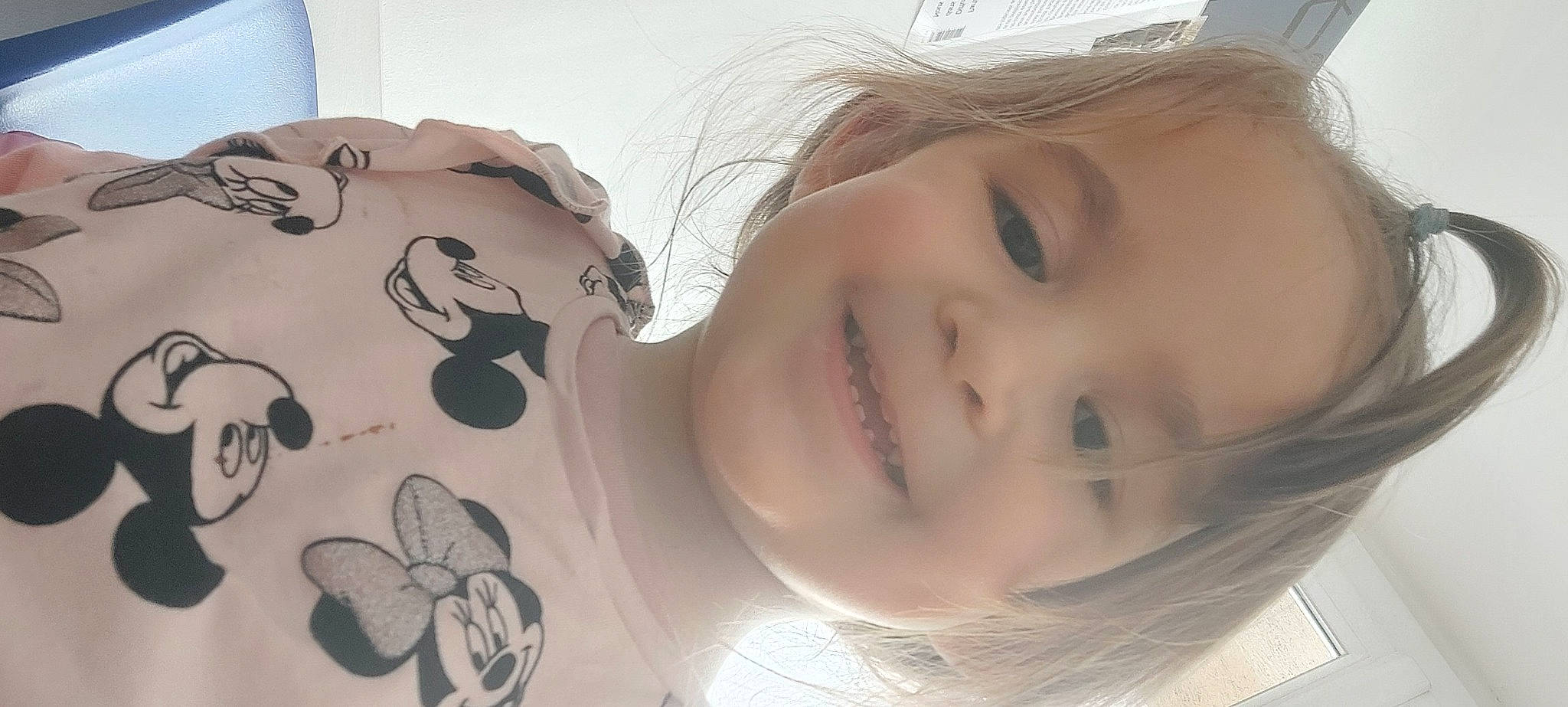 Louana participe au concours pour gagner de l'argent avec cette photo : blond, cheek, child, ear, eyelash, fashion_accessory, hairstyle, happy, iris, jaw, joy, lip, neck, nose, pattern, person, selfie, skin, sleeve, smile