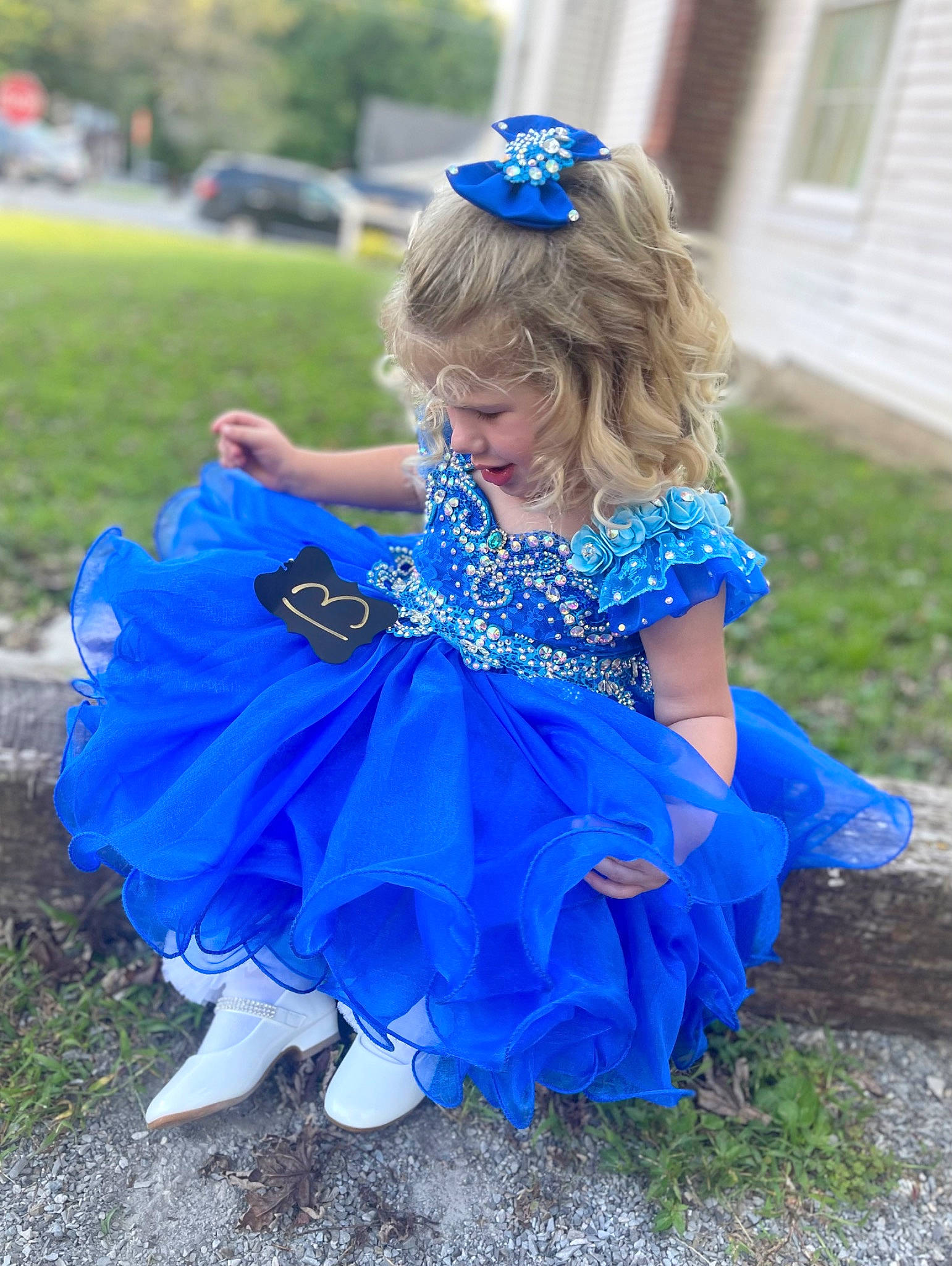 Hadleigh is registered to the contest to win money with this photo: azure, baby_toddler_clothing, blue, child, costume, electric_blue, event, fashion_accessory, fun, grass, hair_accessory, happy, headpiece, person, plant, purple, recreation, sitting, spring, summer