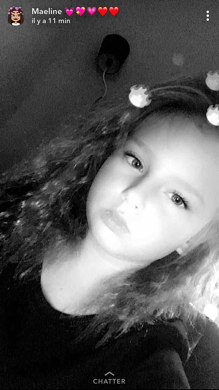 Maeline a rejoint le concours — aidez-le/la à gagner de superbes lots ! beauty, black, black_and_white, black_hair, cheek, child, darkness, emotion, eye, face, forehead, girl, lip, monochrome, monochrome_photography, nose, person, photograph, photography, portrait