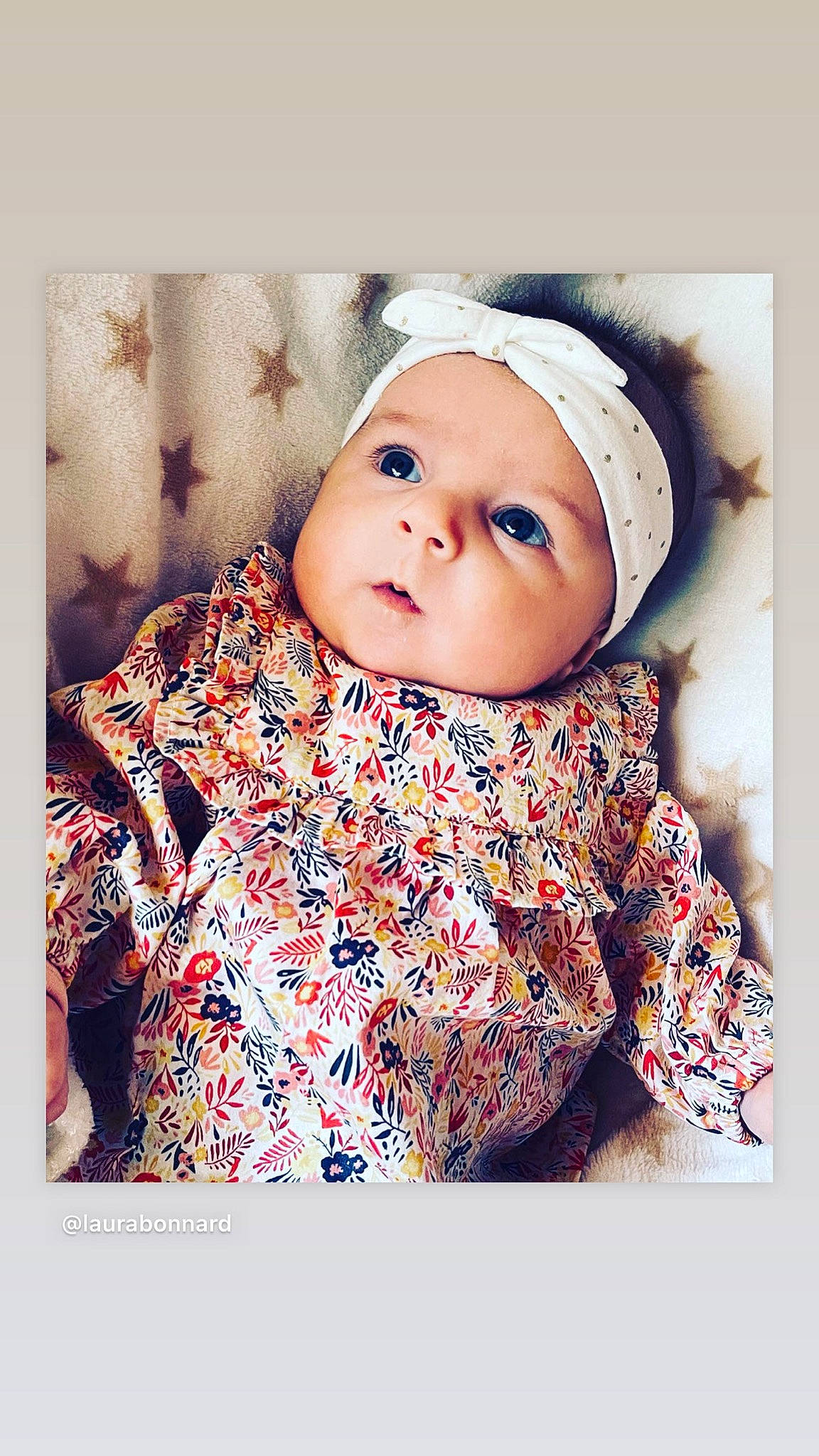 Néla a rejoint le concours — aidez-le/la à gagner de superbes lots ! baby, baby_toddler_clothing, beanie, beauty, cap, cheek, child, collar, comfort, eye, happy, headwear, hood, linens, lip, outerwear, pattern, person, sleeve, stock_photography