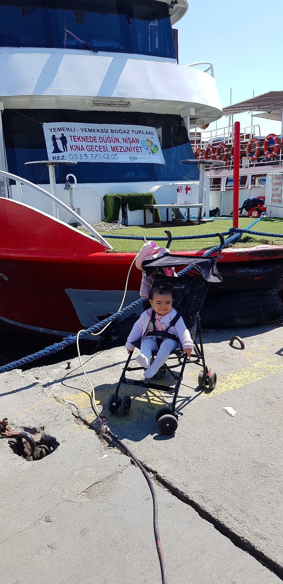 Mellina a rejoint le concours — aidez-le/la à gagner de superbes lots ! boat, joy, person, recreation, vehicle