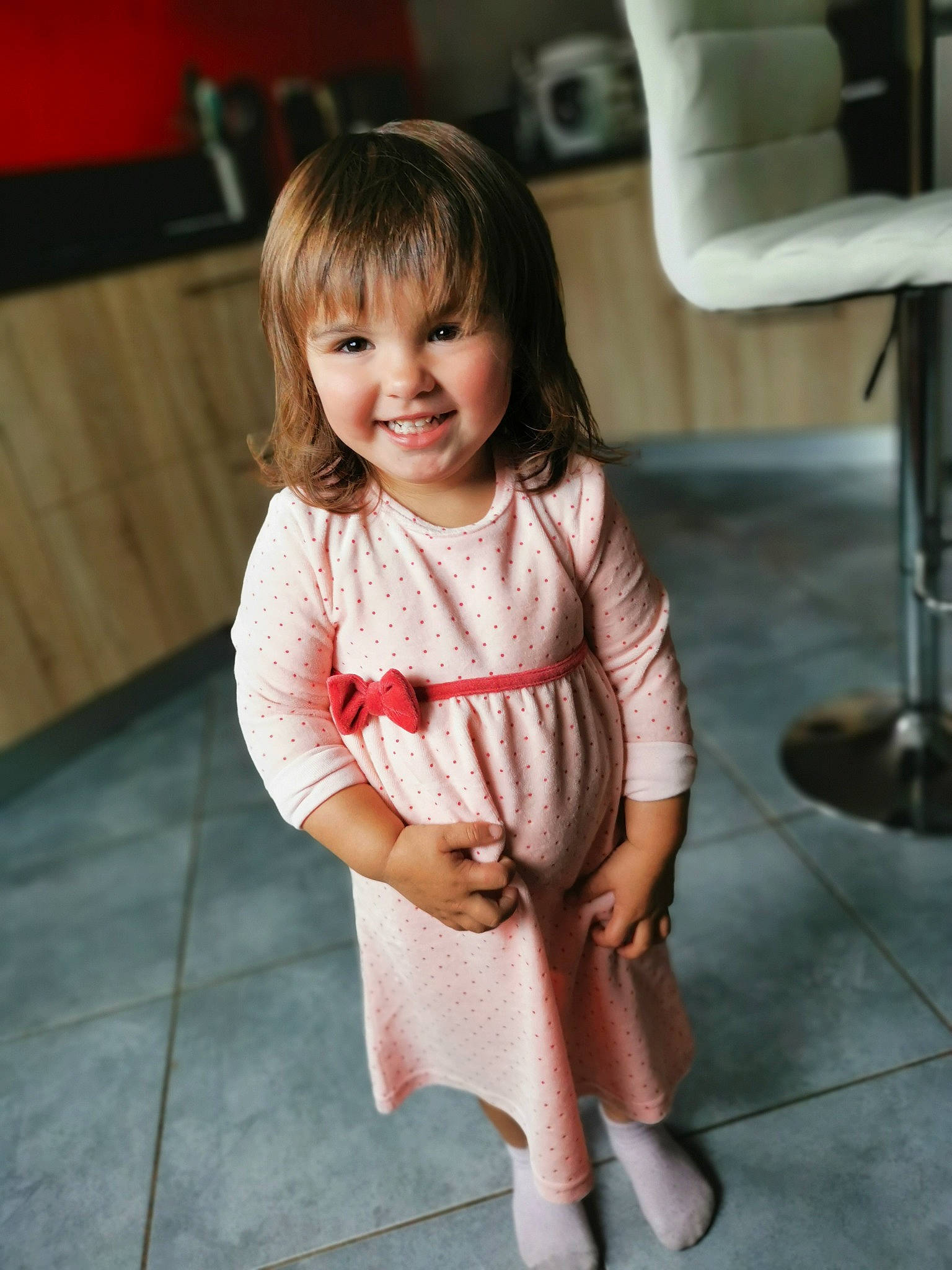 Cloé a rejoint le concours — aidez-le/la à gagner de superbes lots ! arm, baby, beauty, child, child_model, dress, joy, leg, person, pink, shoulder, sitting, skin, sleeve, smile, standing, toddler