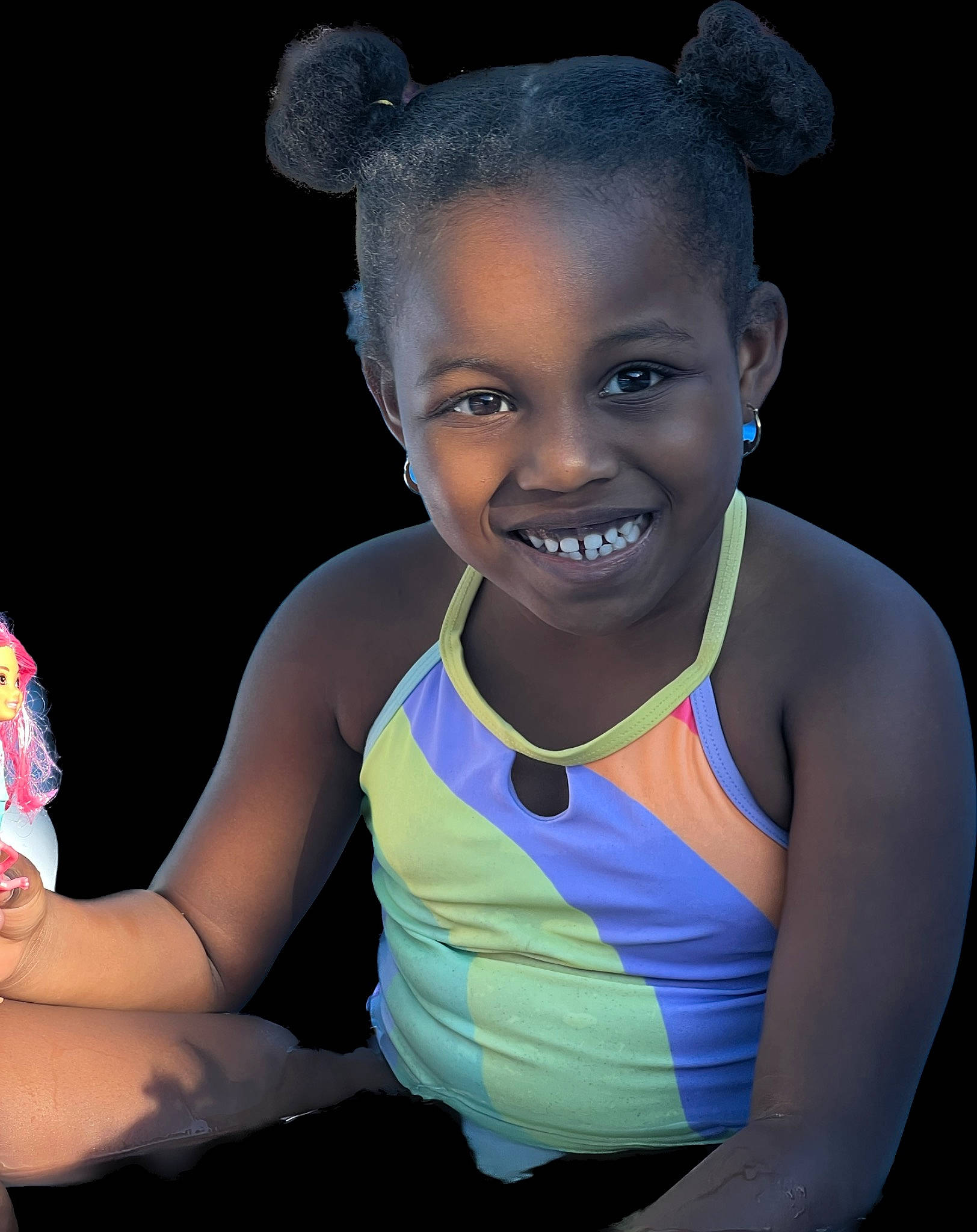 Royalty is registered to the contest to win money with this photo: abdomen, active_tank, arm, chest, child, chin, elbow, eye, flash_photography, fun, hair, hairstyle, happy, human_body, joy, person, skin, smile, sportswear, thigh