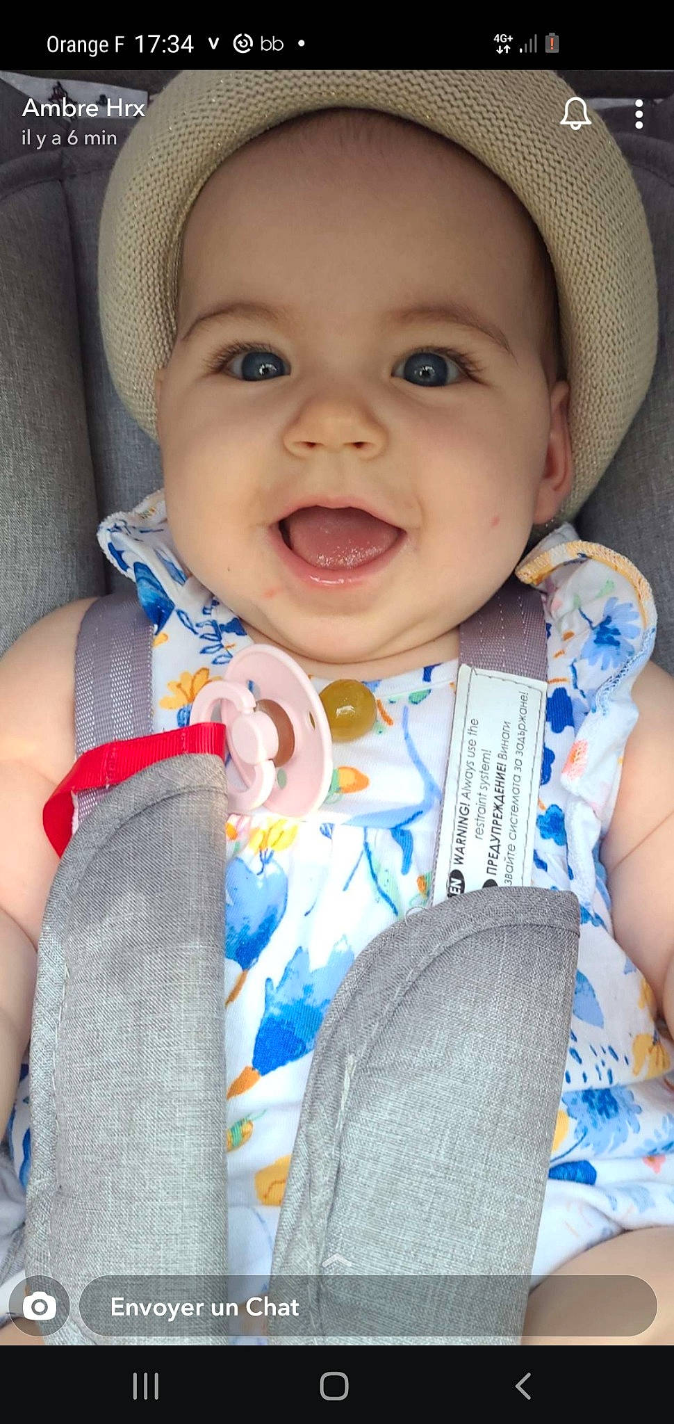 Soline a rejoint le concours — aidez-le/la à gagner de superbes lots ! azure, baby, baby_toddler_clothing, blue, cheek, finger, happy, headgear, headwear, iris, lip, neck, nose, organ, outerwear, people, person, product, skin, sleeve