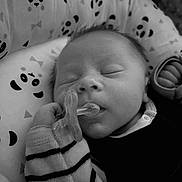 Cameron Lummert participe au concours pour gagner de l'argent avec cette photo : baby, bed, blanket, bodypart, clothing, cushion, face, finger, furniture, glove, hand, head, homedecor, knitwear, newborn, person, photography, portrait, sleeping, sweater