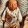 Cameron Lummert a rejoint le concours — aidez-le/la à gagner de superbes lots ! baby, blanket, childbirth, cushion, face, head, homedecor, newborn, person, photography, portrait, quilt, sleeping, towel