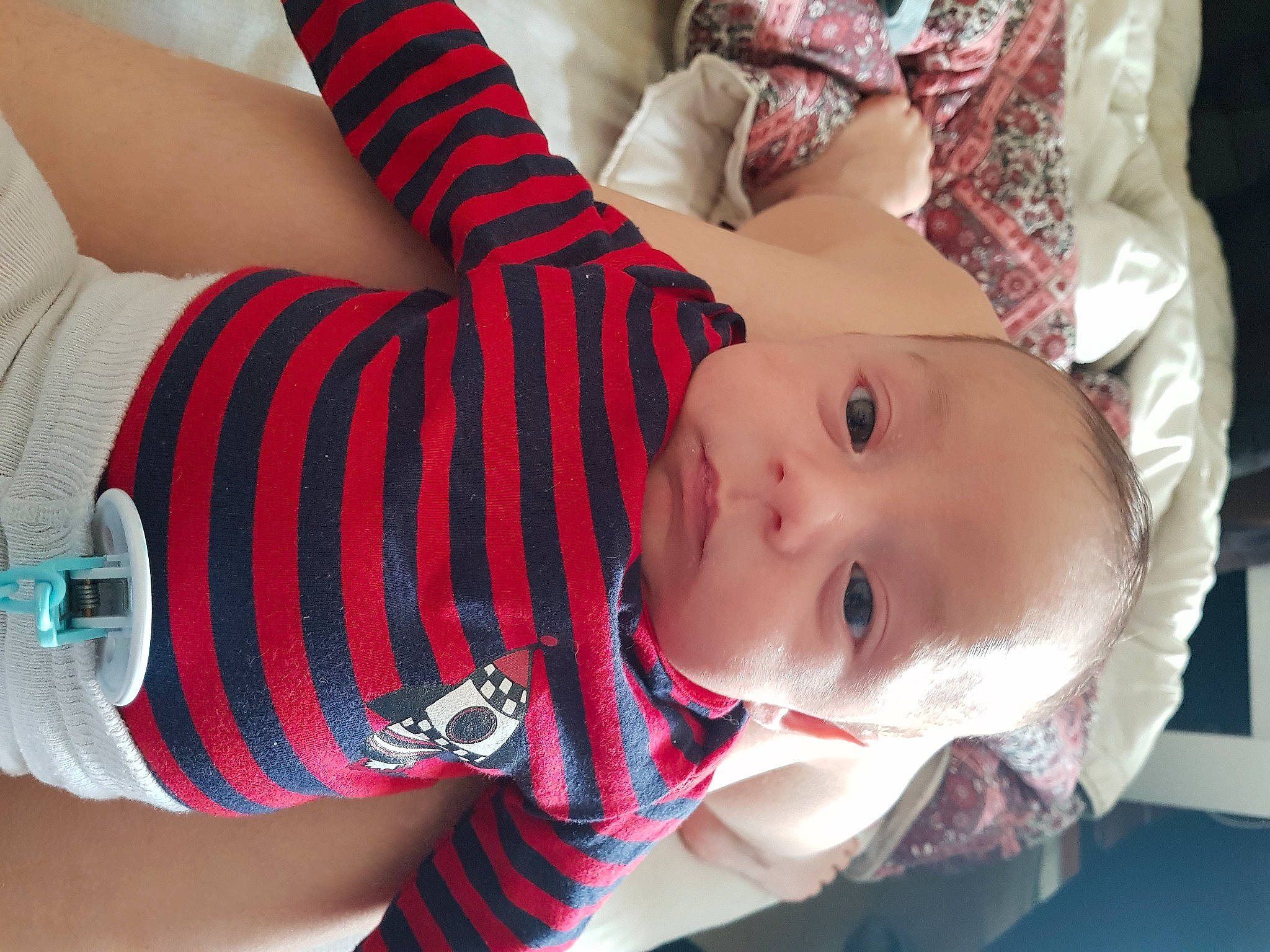 Timéo participe au concours pour gagner de l'argent avec cette photo : baby, baby_toddler_clothing, cheek, child, elbow, eyelash, finger, happy, knee, lip, mouth, muscle, pattern, person, pink, product, skin, sleeve, textile, thigh