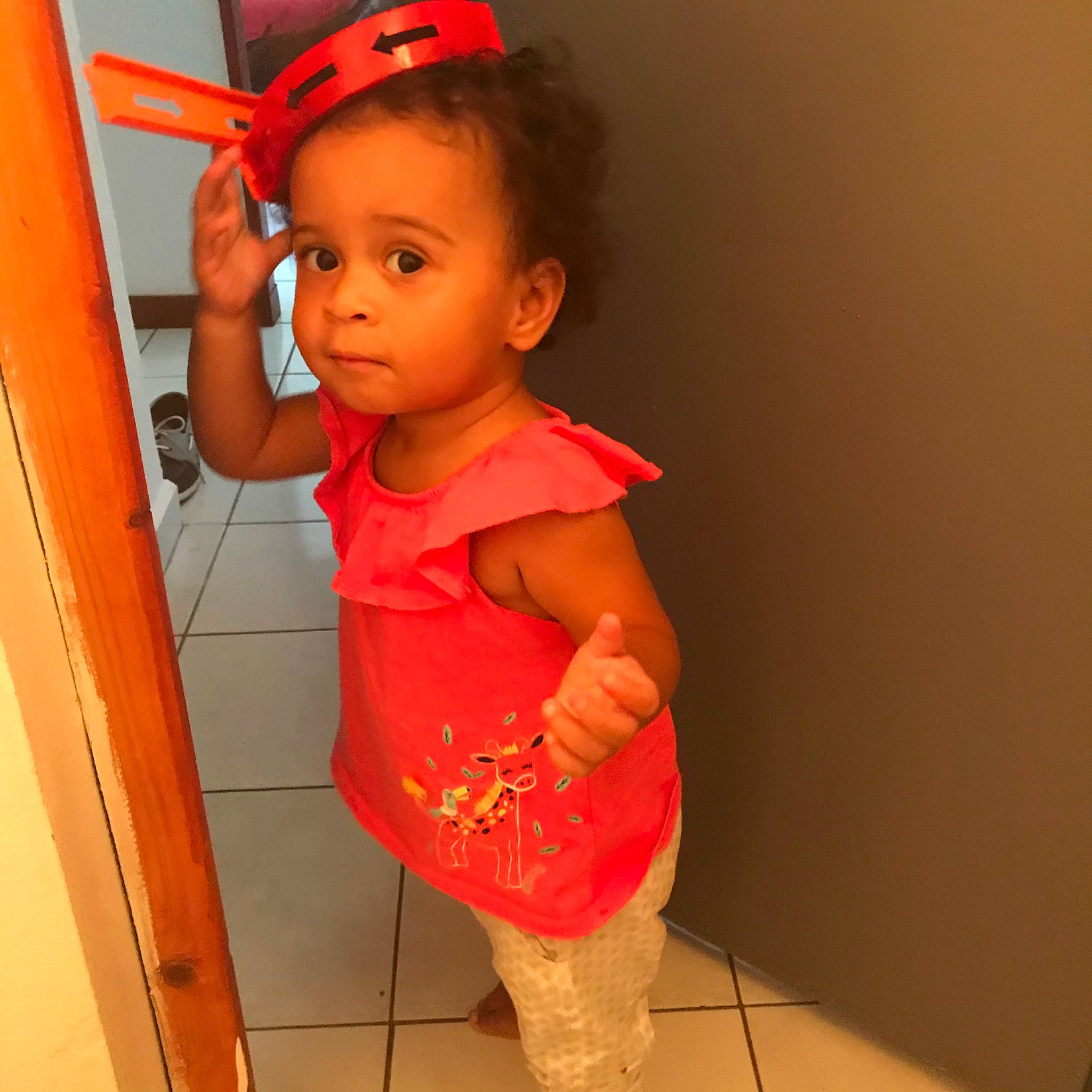 Angèle a rejoint le concours — aidez-le/la à gagner de superbes lots ! baby, baby_toddler_clothing, cheek, child, child_model, costume, headgear, orange, person, skin, standing, toddler