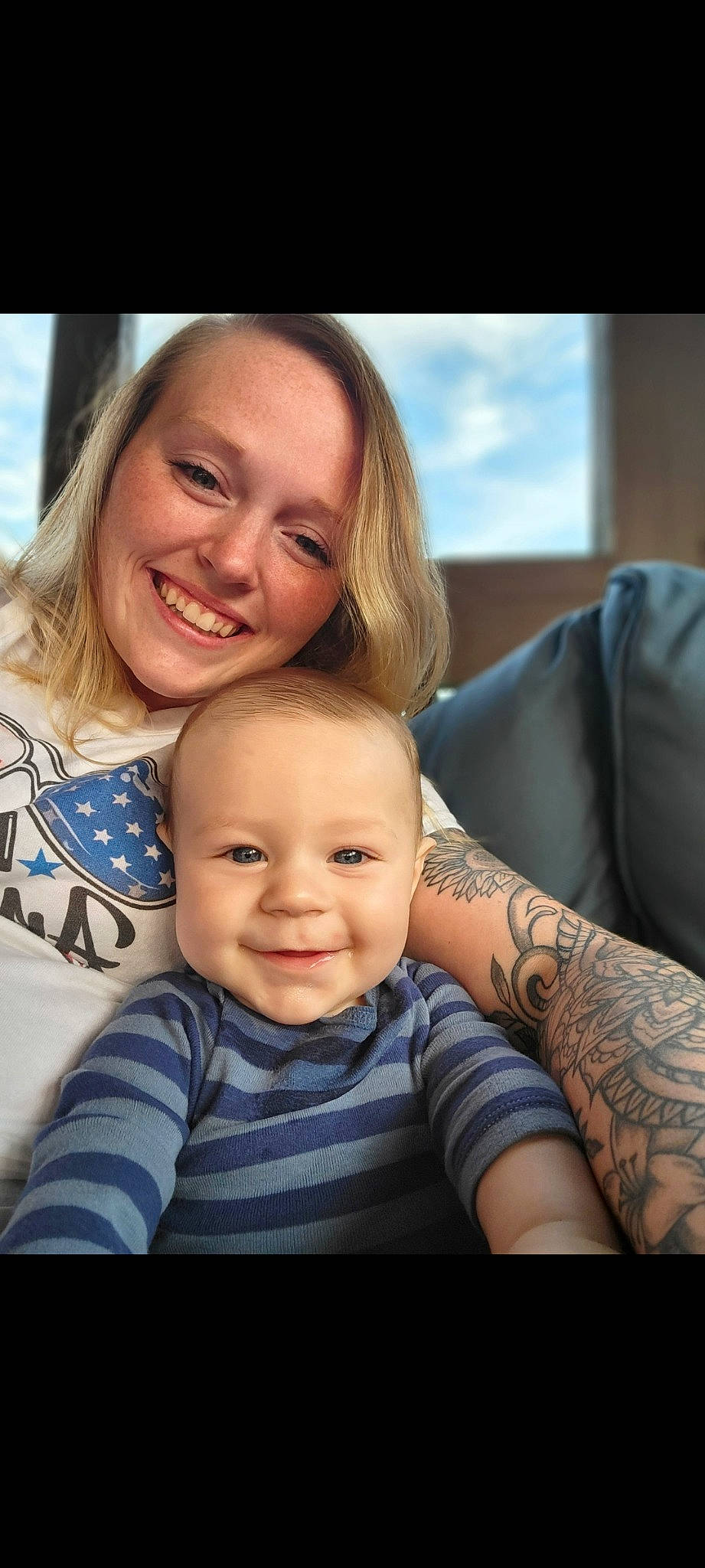 Cian is registered to the contest to win money with this photo: baby, blond, cheek, child, flash_photography, friendship, fun, gesture, happy, interaction, iris, joy, lip, mouth, muscle, nose, person, skin, sleeve, smile