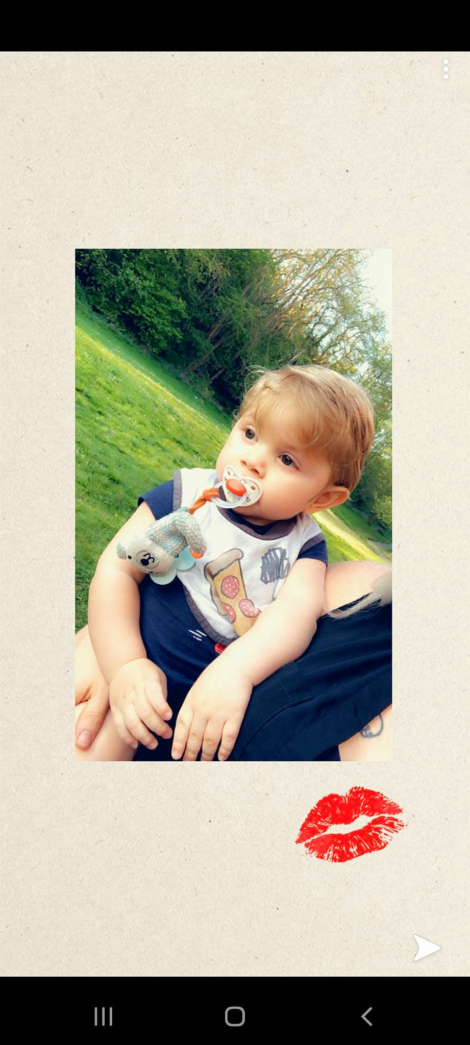 Santiago participe au concours pour gagner de l'argent avec cette photo : arm, baby, baby_toddler_clothing, child, finger, hand, human, person, portrait, toddler