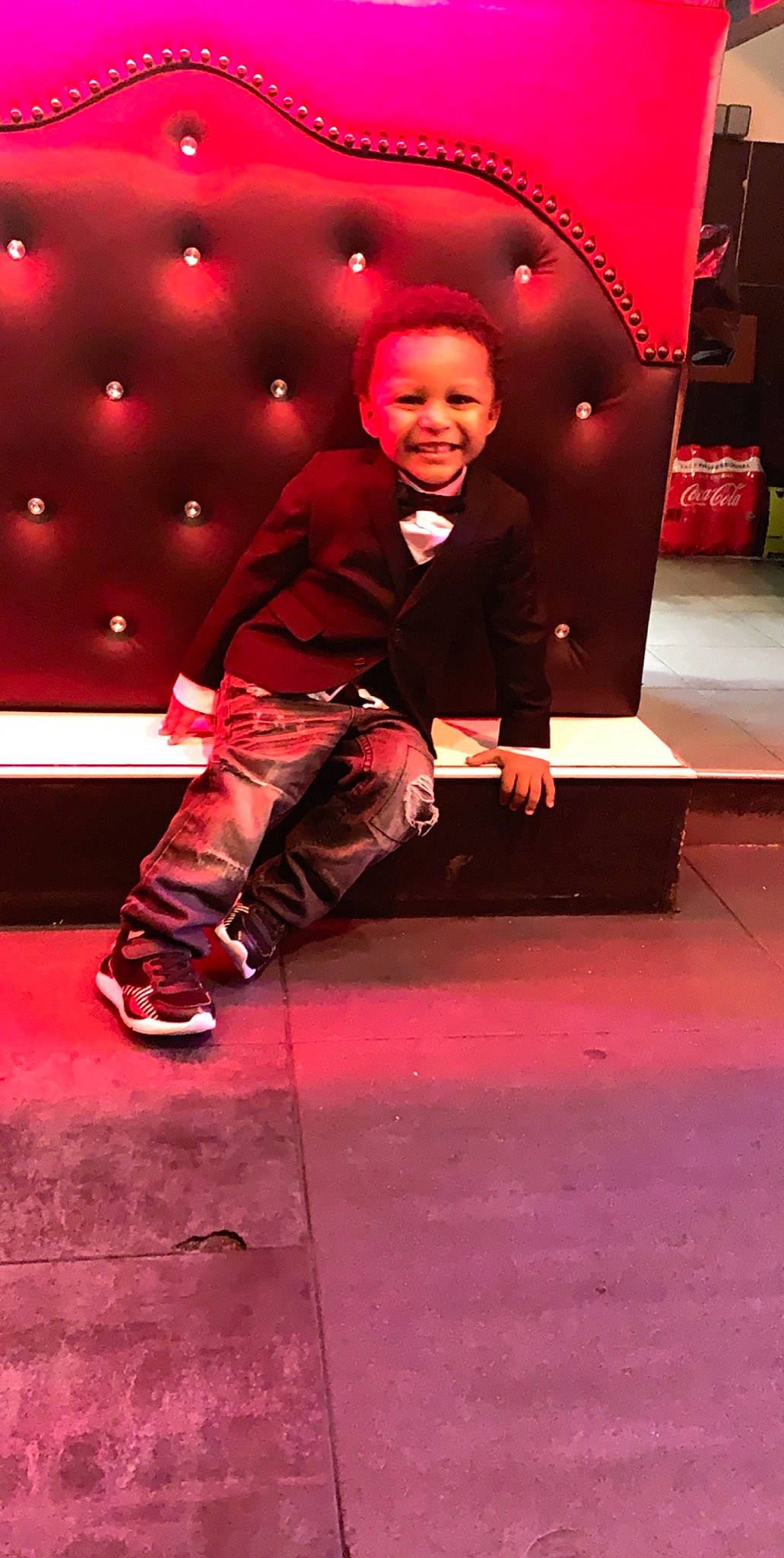 Jahïan a rejoint le concours — aidez-le/la à gagner de superbes lots ! fun, joy, performance, person