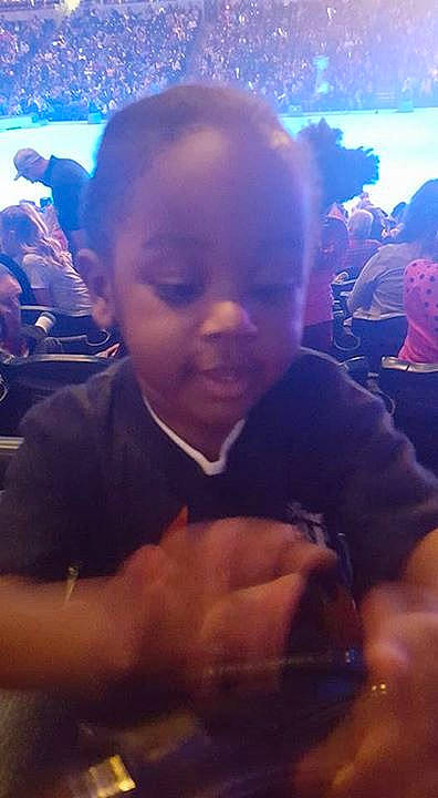 Jerry is registered to the contest to win money with this photo: