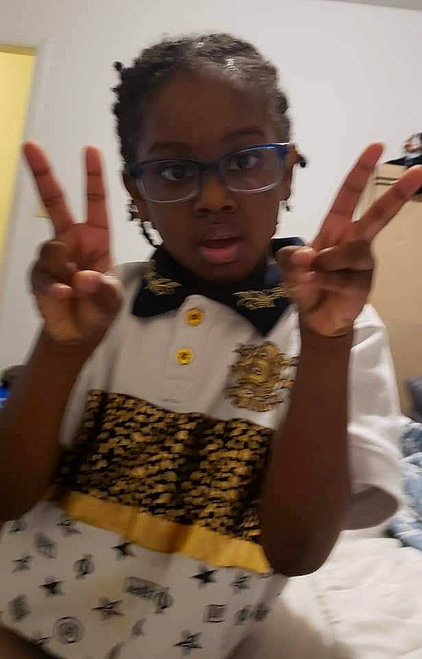 Jerry joined the competition — help win amazing prizes! arm, art, chair, event, eyewear, fashion_design, finger, fun, gesture, glasses, hairstyle, hand, happy, person, room, sleeve, t_shirt, thumb, toddler, vision_care